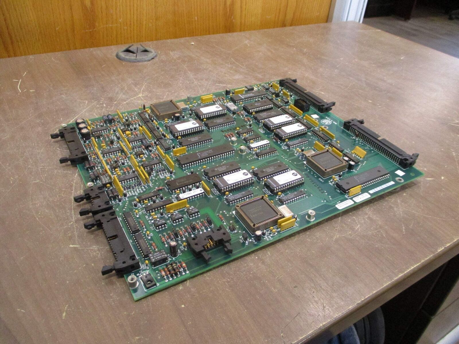 Allen-Bradley Controller Board 156007 Rev. 03 Used