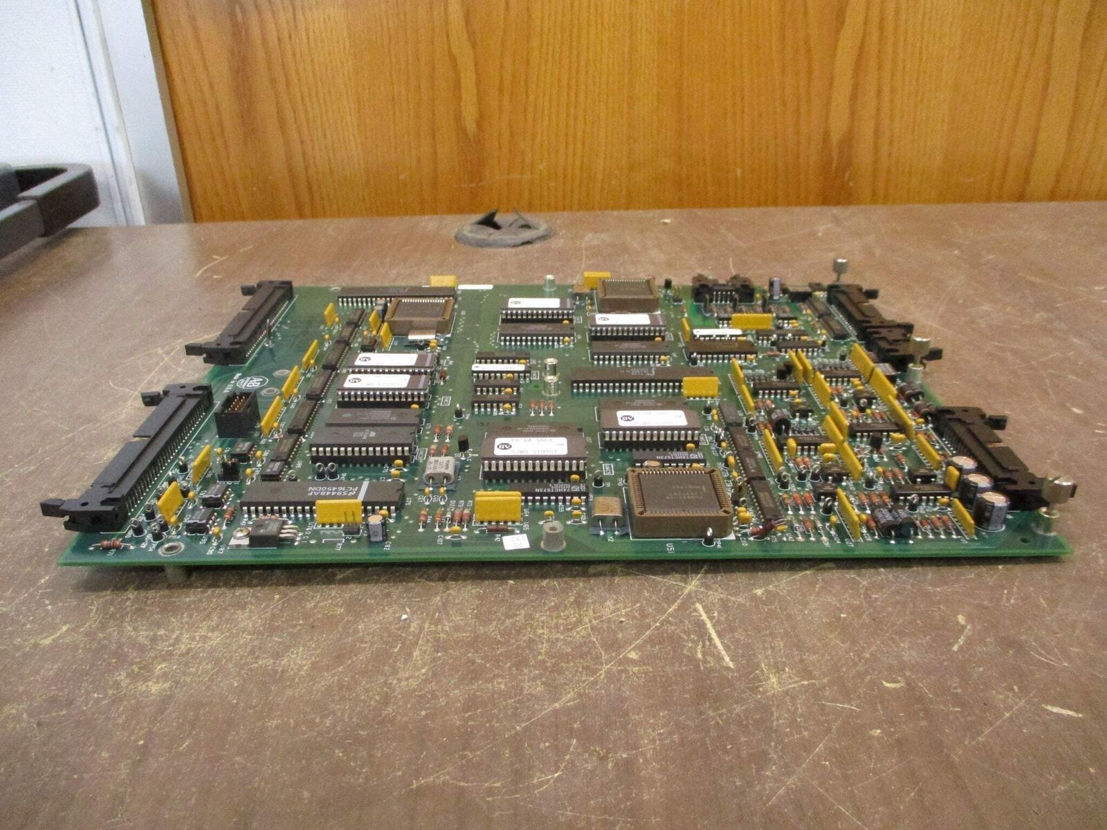 Allen-Bradley Controller Board 156007 Rev. 01 Used