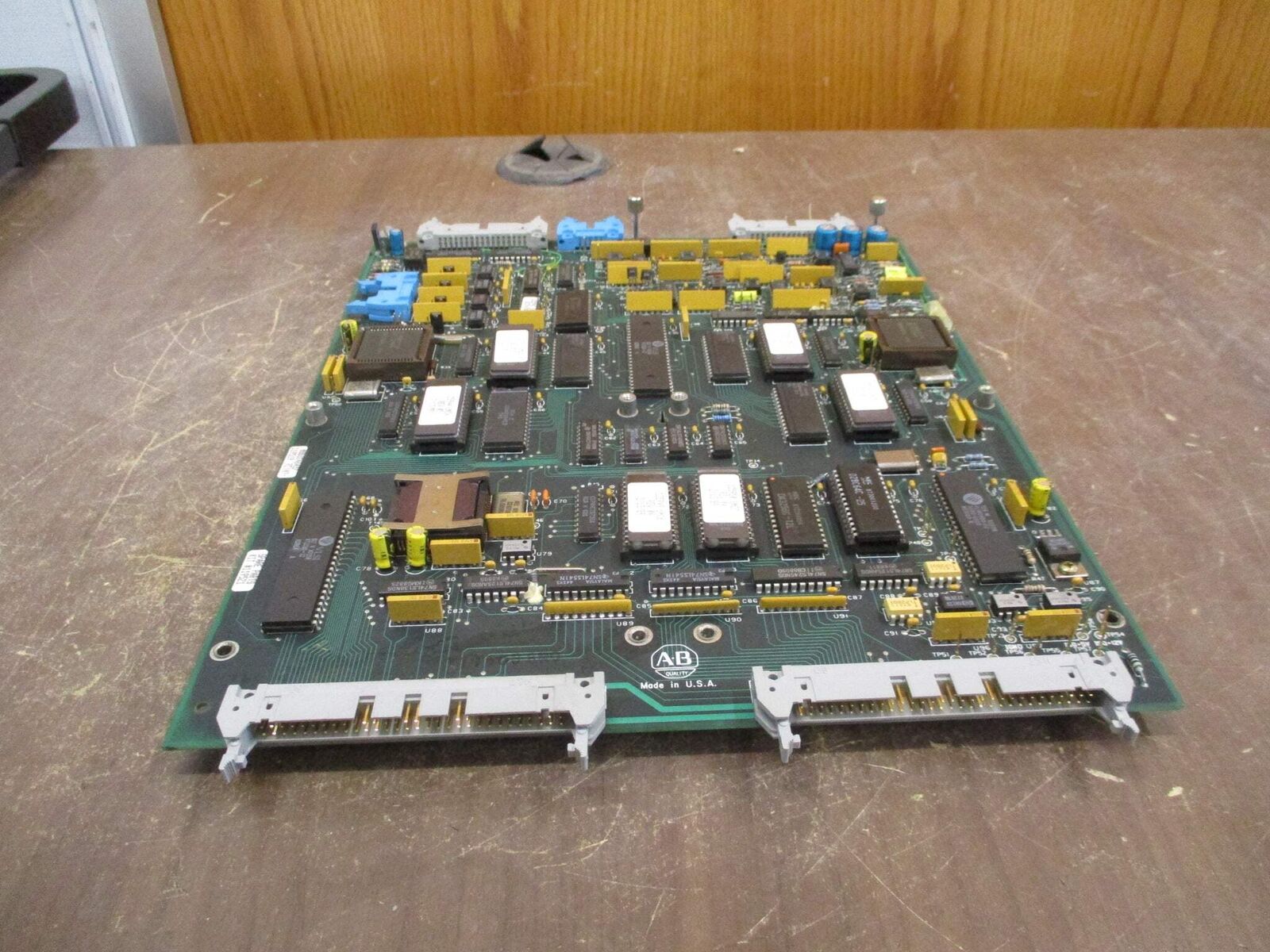 Allen-Bradley Controller Board 119519 Rev. 09 Used