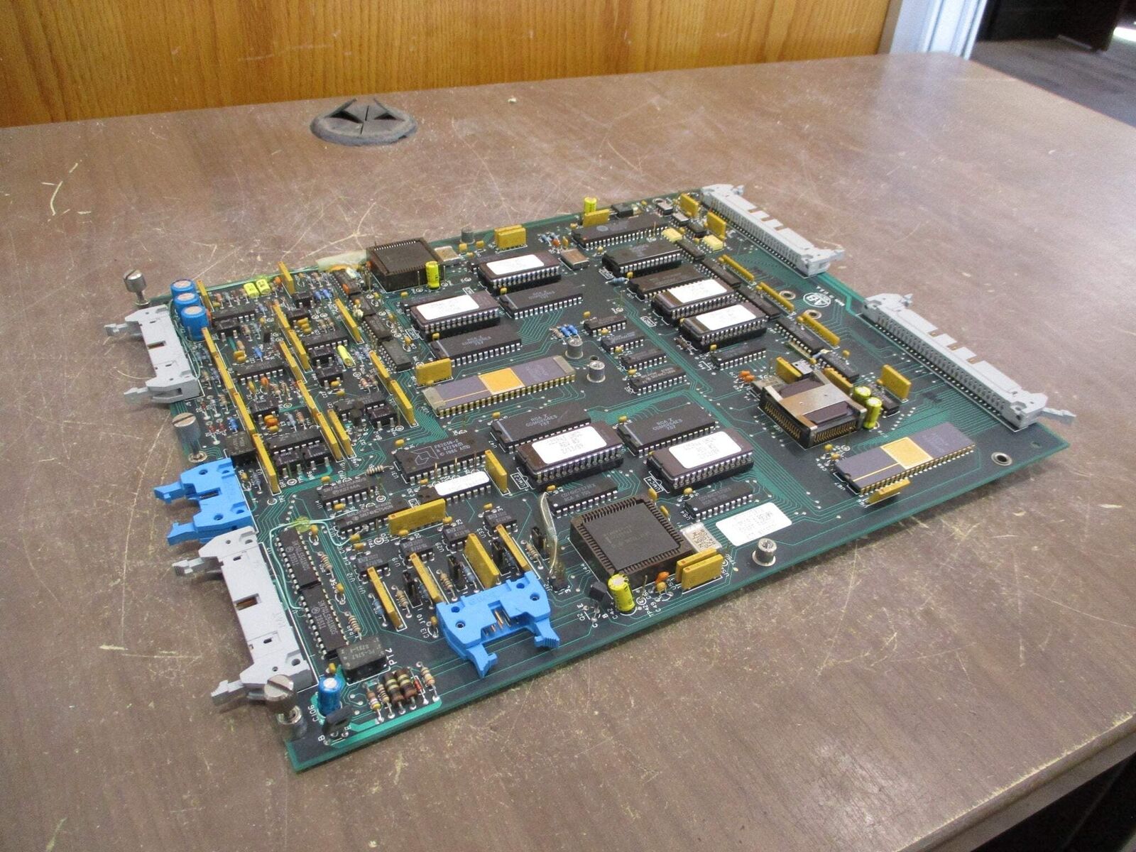 Allen-Bradley Controller Board 119519 Rev. 09 *Broken Clip* Used