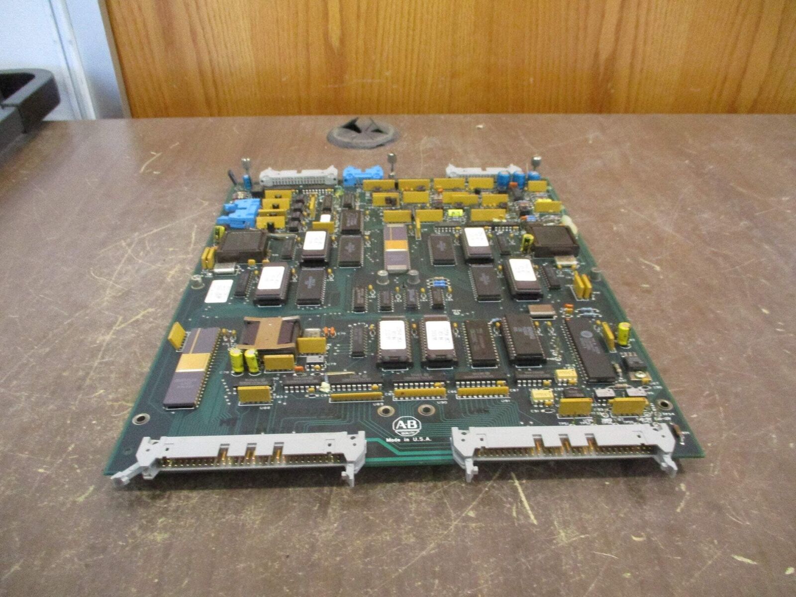Allen-Bradley Controller Board 119519 Rev. 09 *Broken Clip* Used