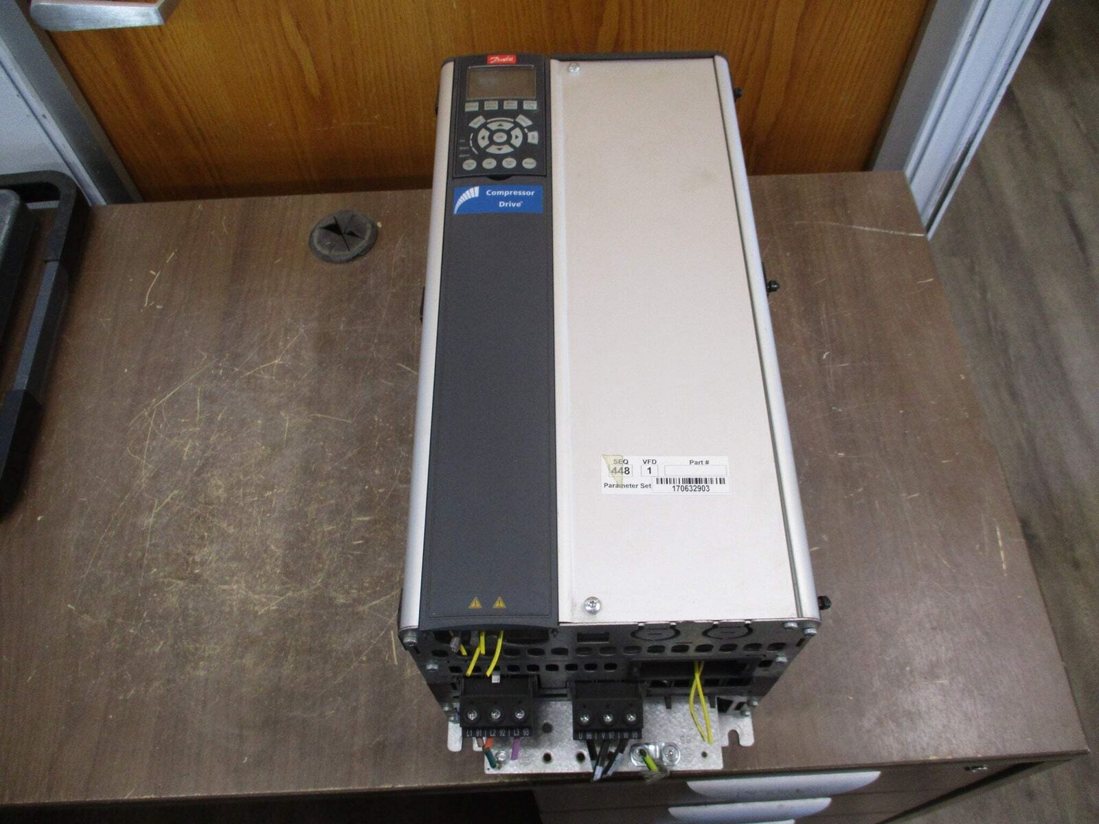 Danfoss CDS AC Drive 134F9368 25HP 3Ph w/ Keypad Used