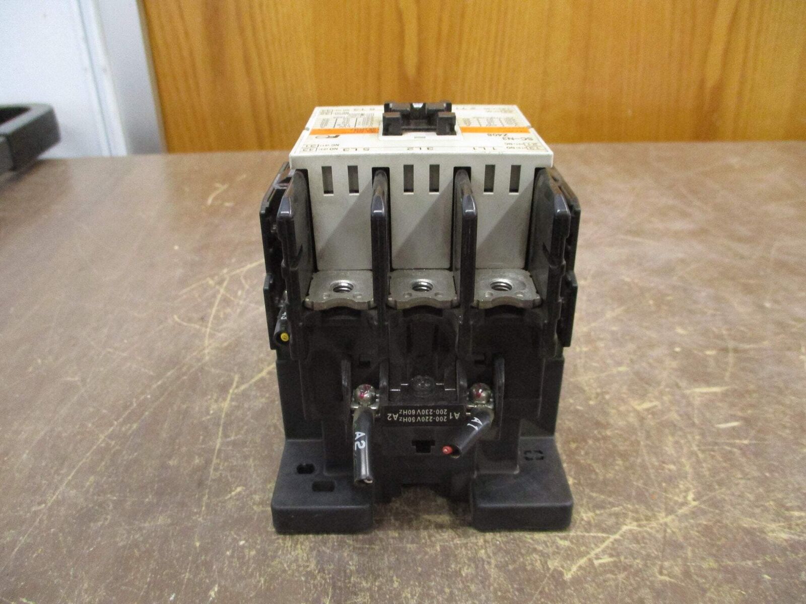 Fuji Electric Contactor SC-N3 Z408 200-230V Coil *Missing (6) Terminal Screws*