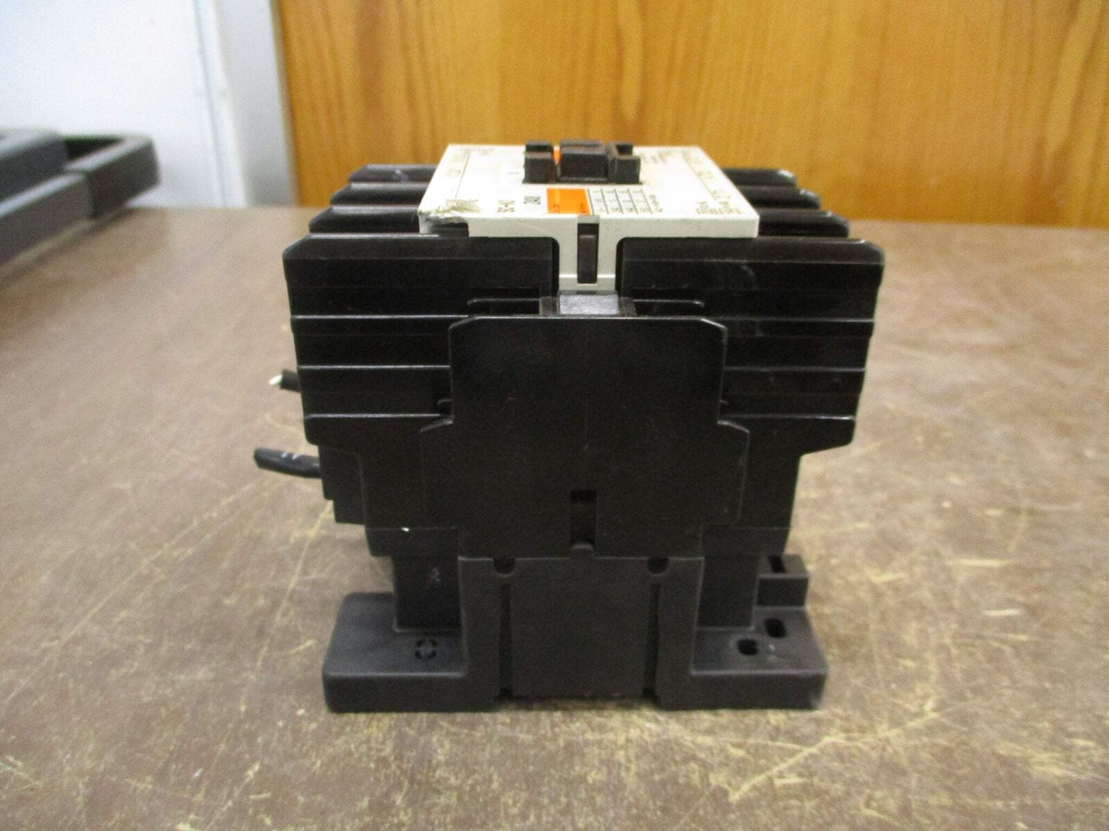 Fuji Electric Contactor SC-N3 Z408 200-230V Coil *Chipped Corner* Used