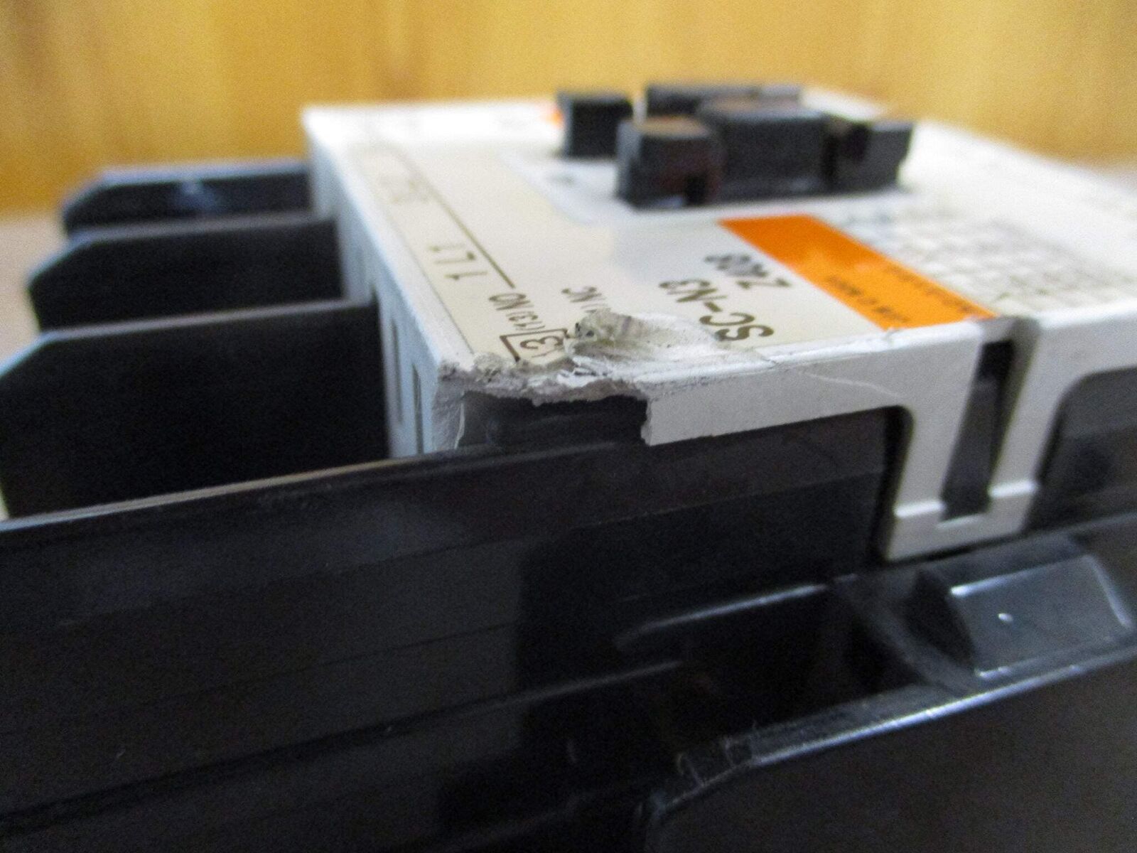 Fuji Electric Contactor SC-N3 Z408 200-230V Coil *Chipped Corner* Used