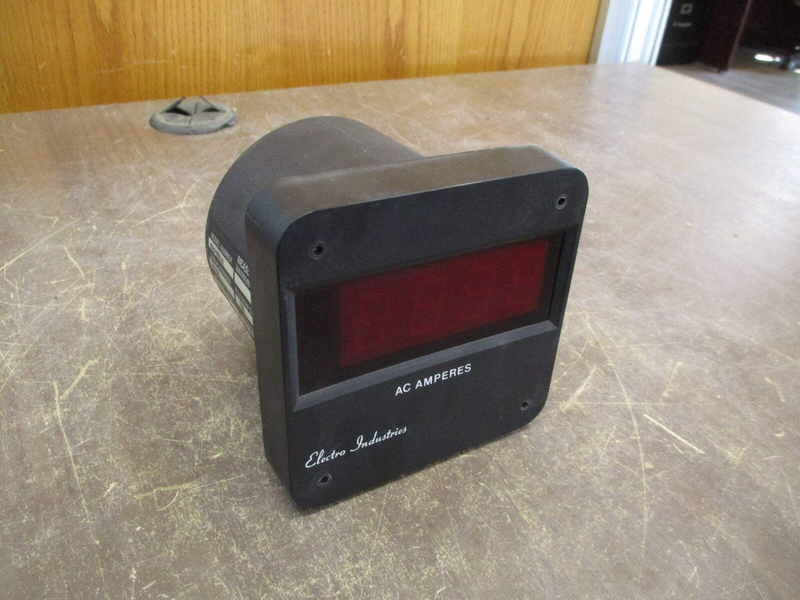 Electro Industries AC Ammeter Panel Meter FAA5-600.0 10A 135VAC 47-440Hz Used