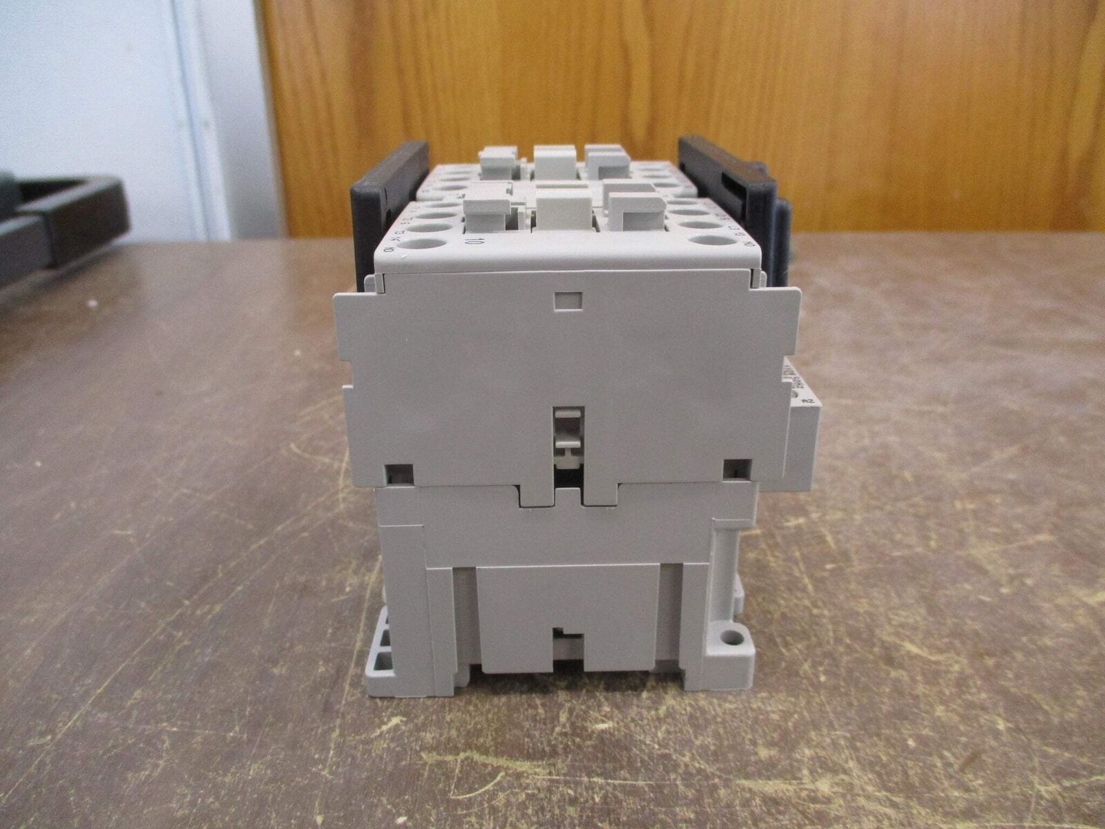 Allen-Bradley Reversing Contactor 104-C12D22 Ser. B 120V Coil New Surplus