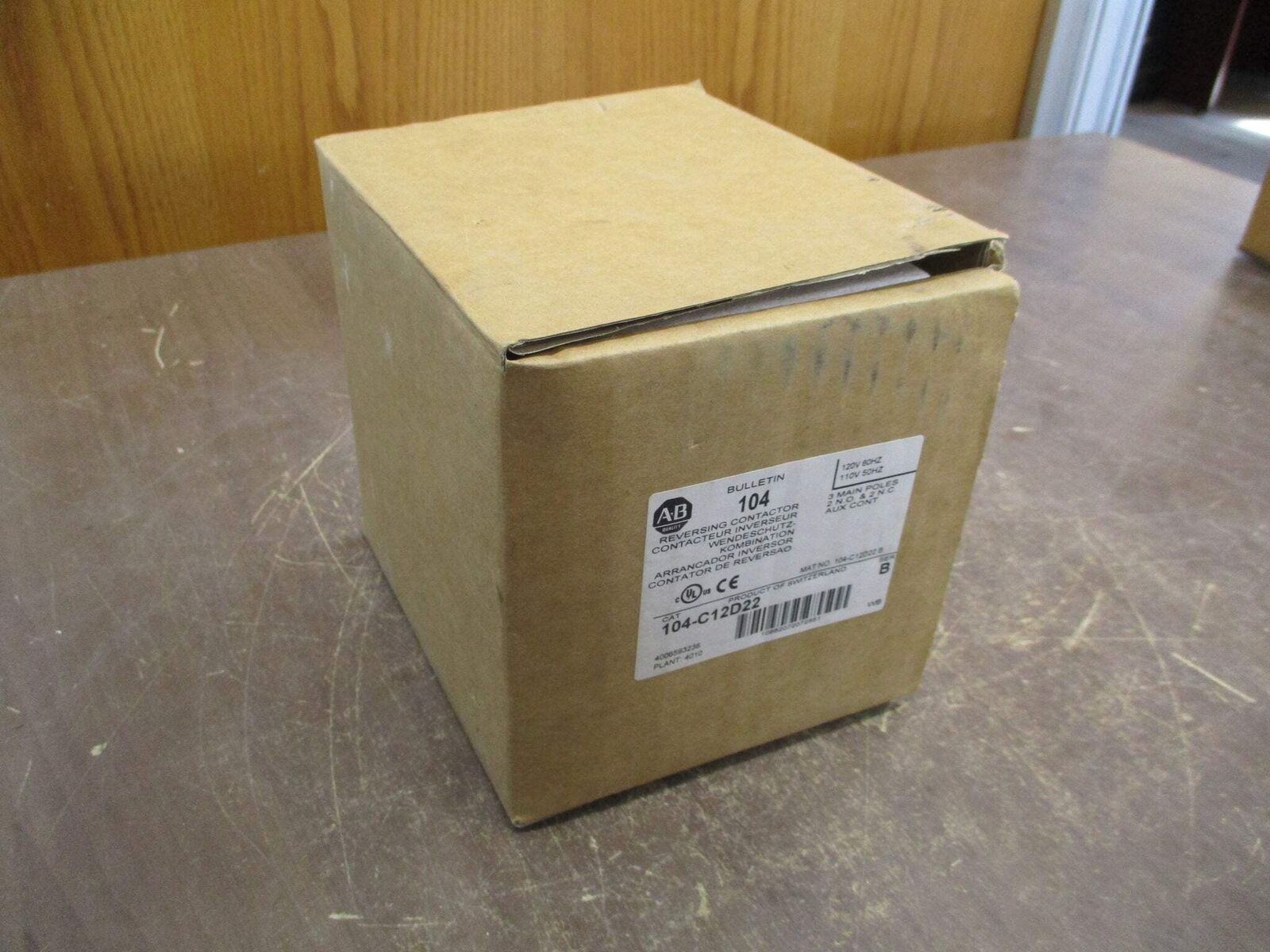 Allen-Bradley Reversing Contactor 104-C12D22 Ser. B 120V Coil New Surplus