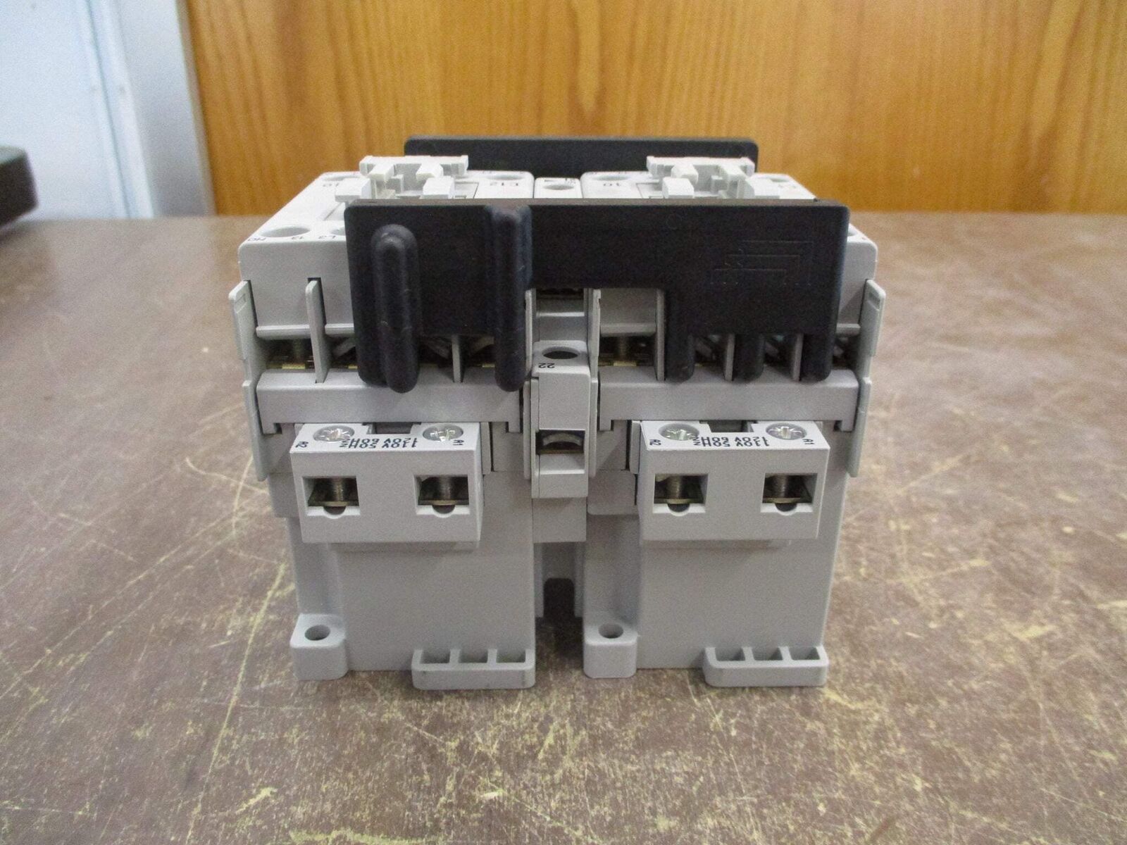 Allen-Bradley Reversing Contactor 104-C12D22 Ser. B 120V Coil New Surplus