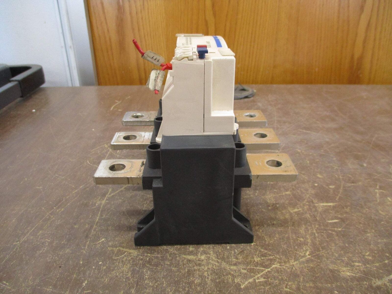 Telemecanique Solid State Overload LR9 F 7575 Trip: 200-330A Used