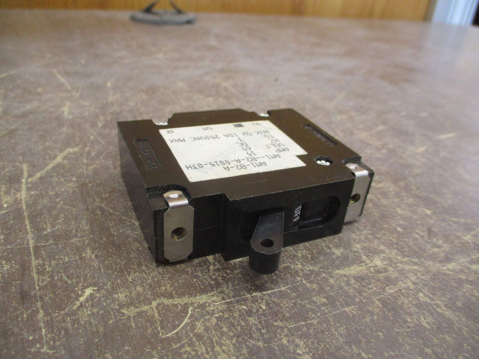 Heinemann DC Circuit Breaker AM1-B2-A-0015-03H 15A 65VDC 1P Used