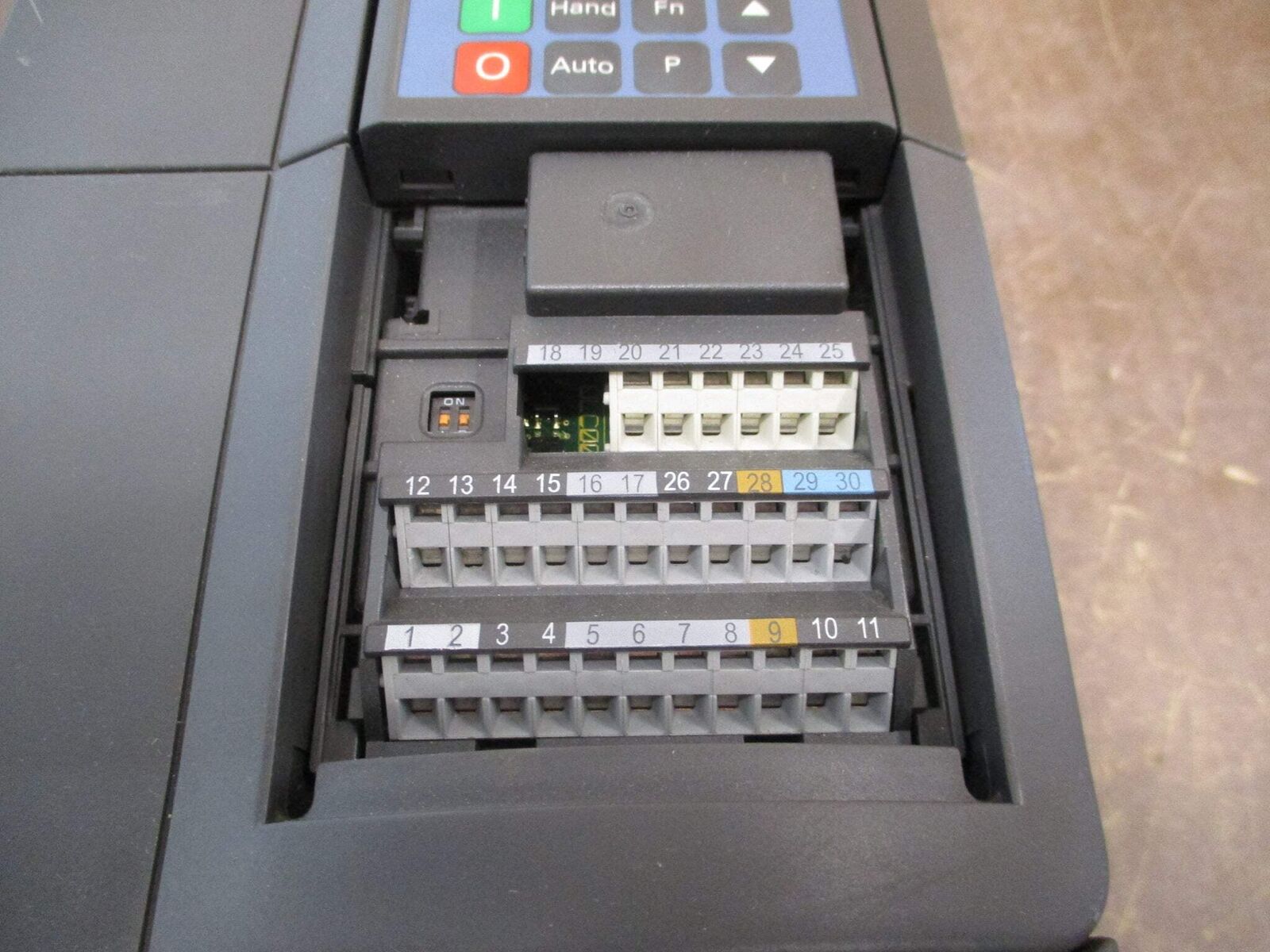 Siemens SED2-2.2/22X AC Drive 6SE6436-2UC22-2BA0 3HP 3Ph w/ Keypad Used