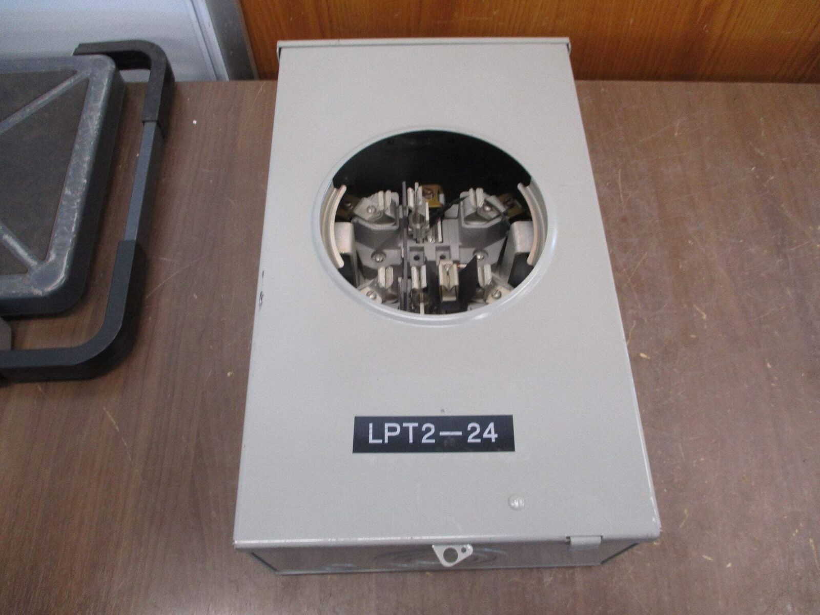 GE SV-60 Meter Socket 741X 30G2 200A 600V Used