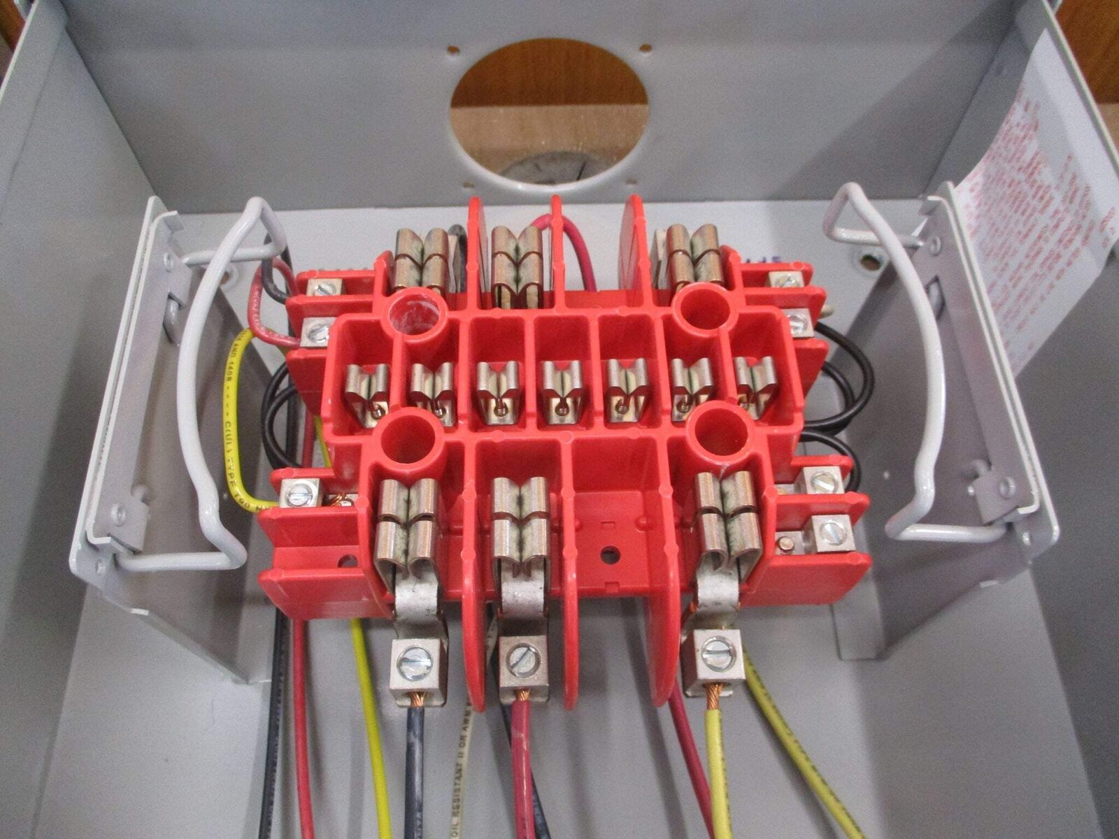 Milbank UCTR Series Meter Socket UC7445 20A 600V 3Ph 4W Used