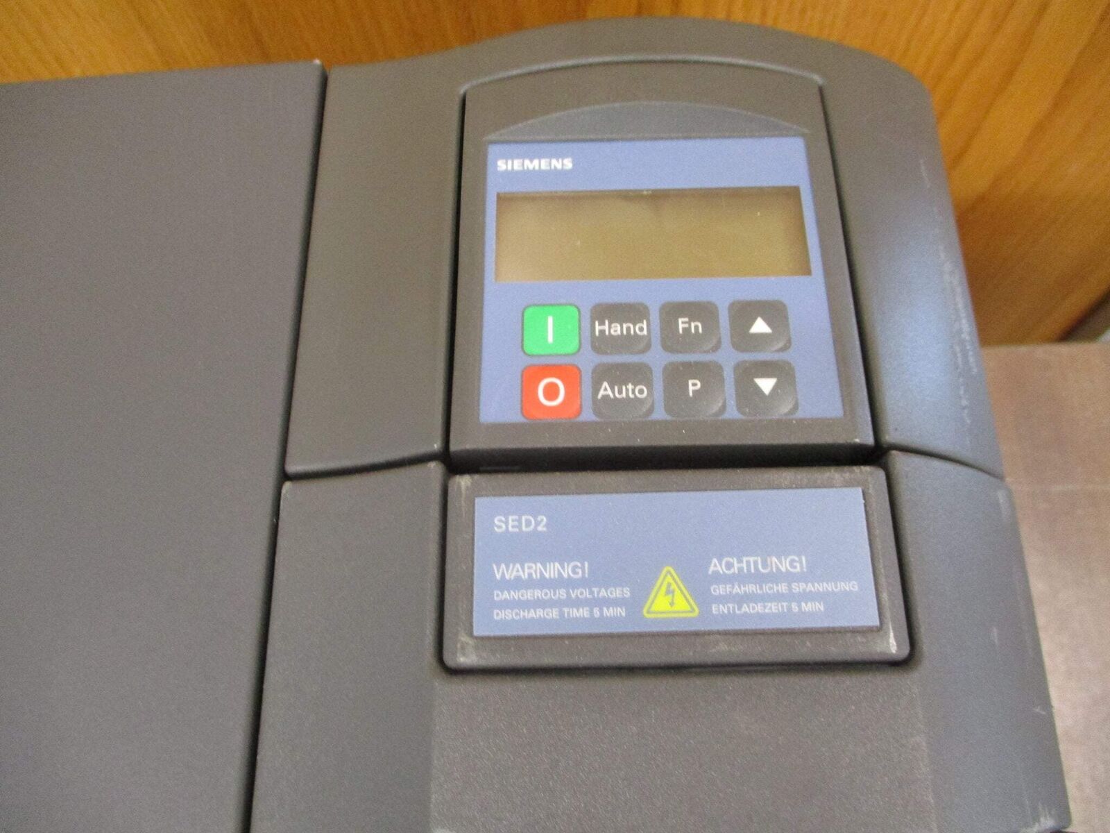 Siemens SED2-22/22X AC Drive 6SE6436-2UC32-2EA0 30HP 3Ph w/ Keypad Used