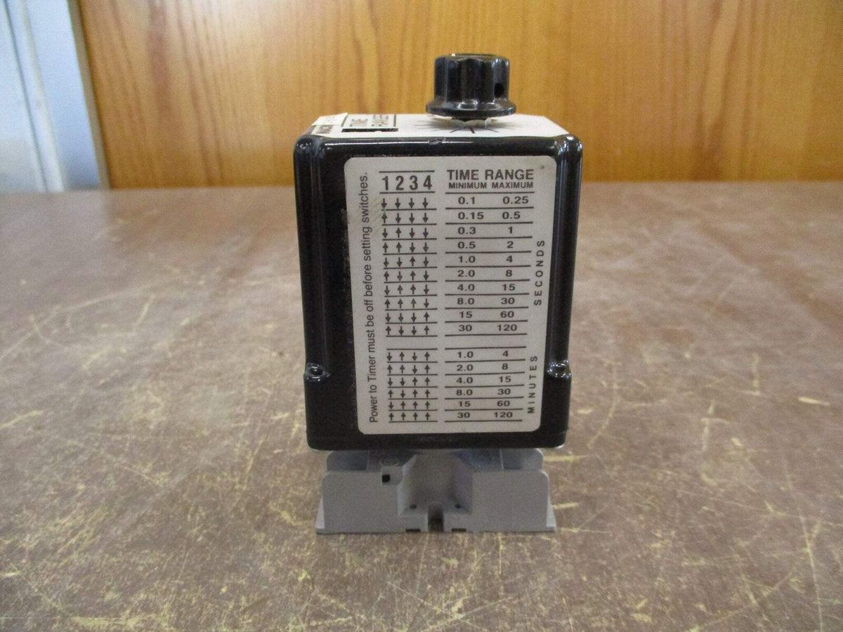 Macromatic Time Ranger Timer SS 60221 220VAC 10A w/ Base Used