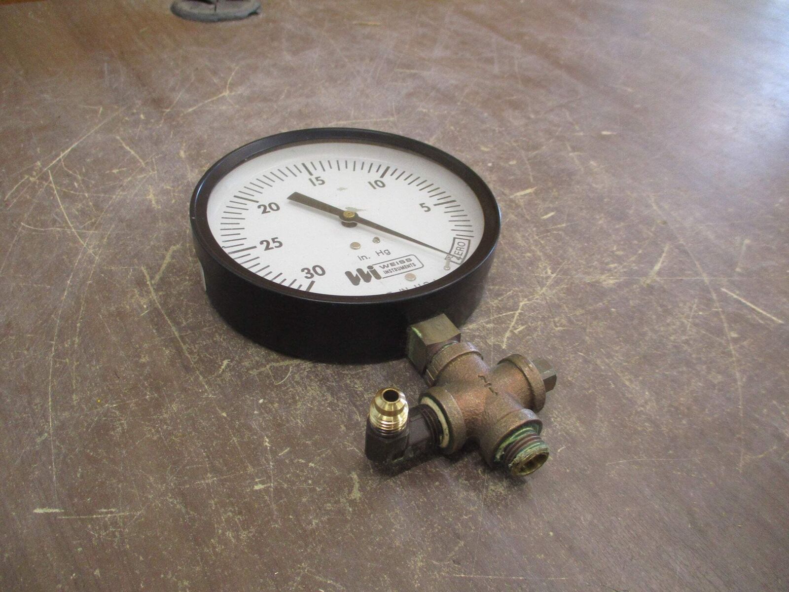 Weiss Instruments Pressure Gauge 9010-42 Range: 0-30in Hg Used