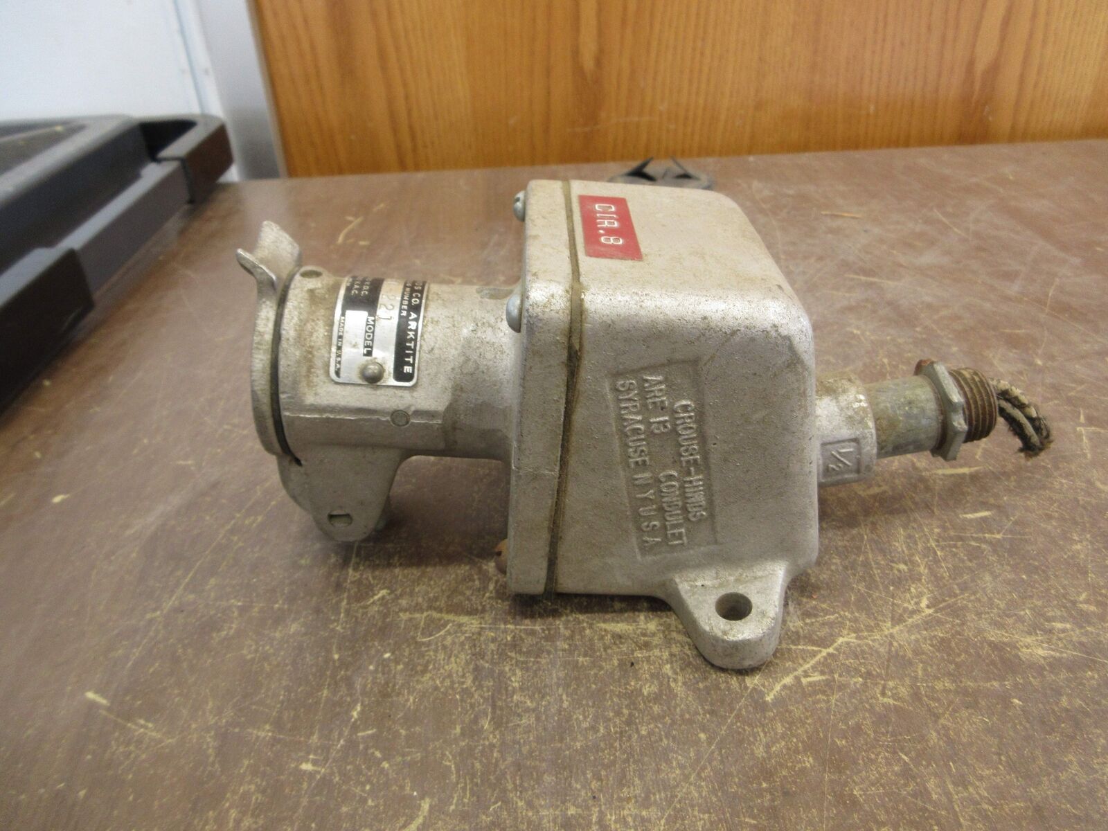Crouse-Hinds Arktite Receptacle AR-221 20A 600V w/ Base Used