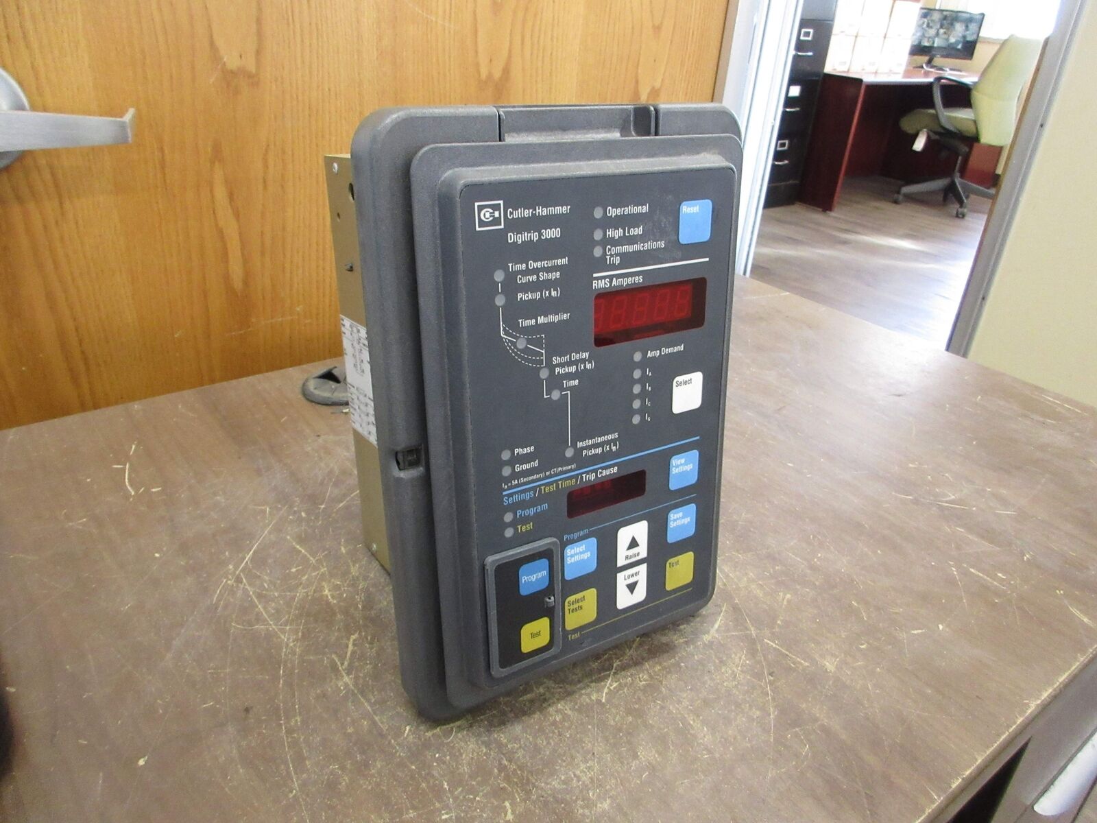 Cutler-Hammer Digitrip 3000 66D2005G21 *Broken Terminal* Used