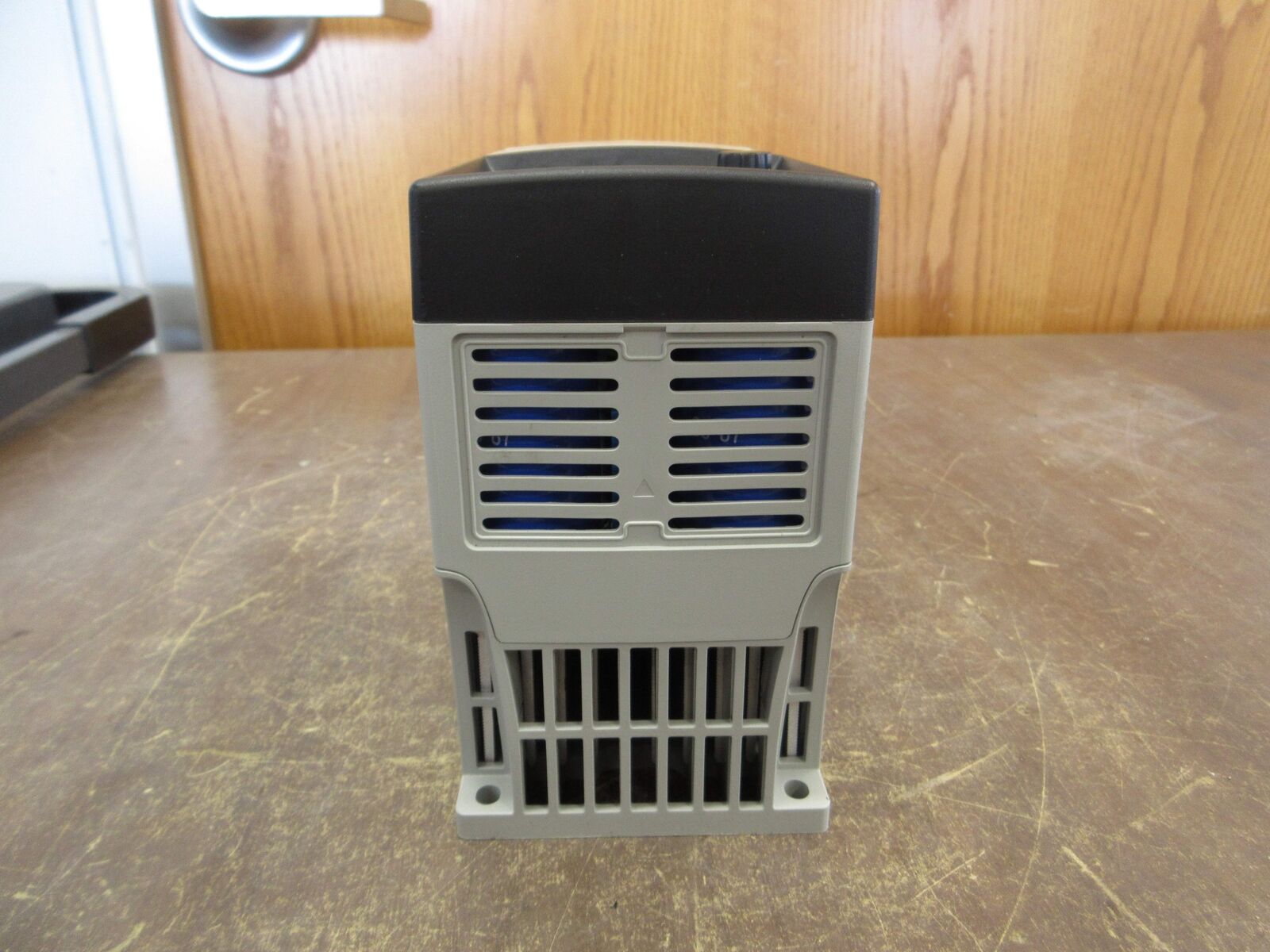 Allen-Bradley PowerFlex 4 AC Drive 22A-D2P3N104 1HP 3Ph Used
