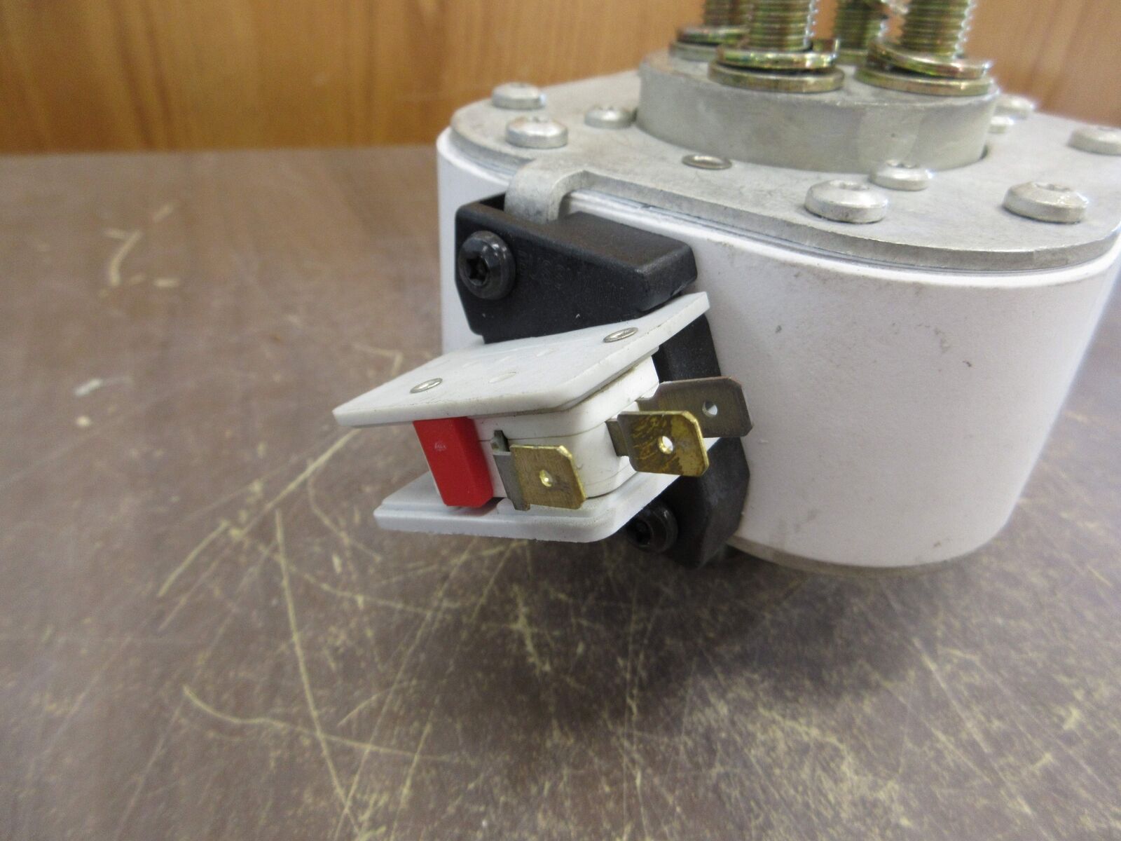 Bussmann Fuse 170M7083 2500A 690V w/ Bolts Used