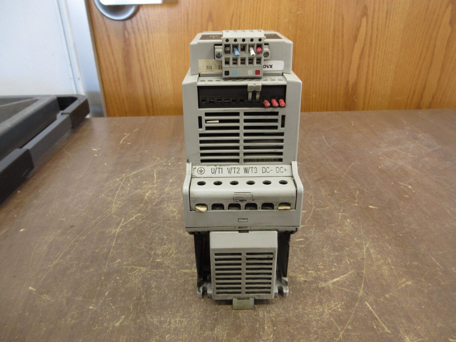 Allen-Bradley Speed Controller 160-BA03NSF1 Ser. C FRN: 7.05 Analog S.F. 1HP 3Ph