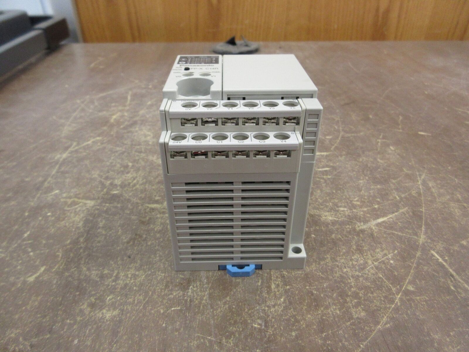 Panasonic FP-X C14R Control Unit AFPX-C14R Ver. 2.5 100-240V 0.3A 50/60Hz Used