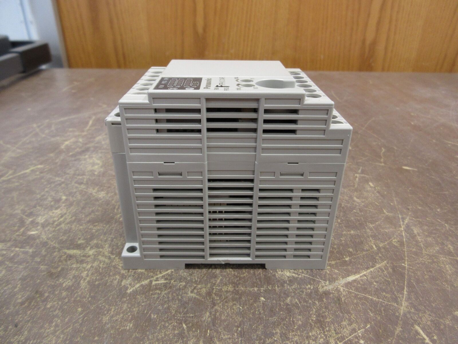 Panasonic FP-X C14R Control Unit AFPX-C14R Ver. 2.5 100-240V 0.3A 50/60Hz Used