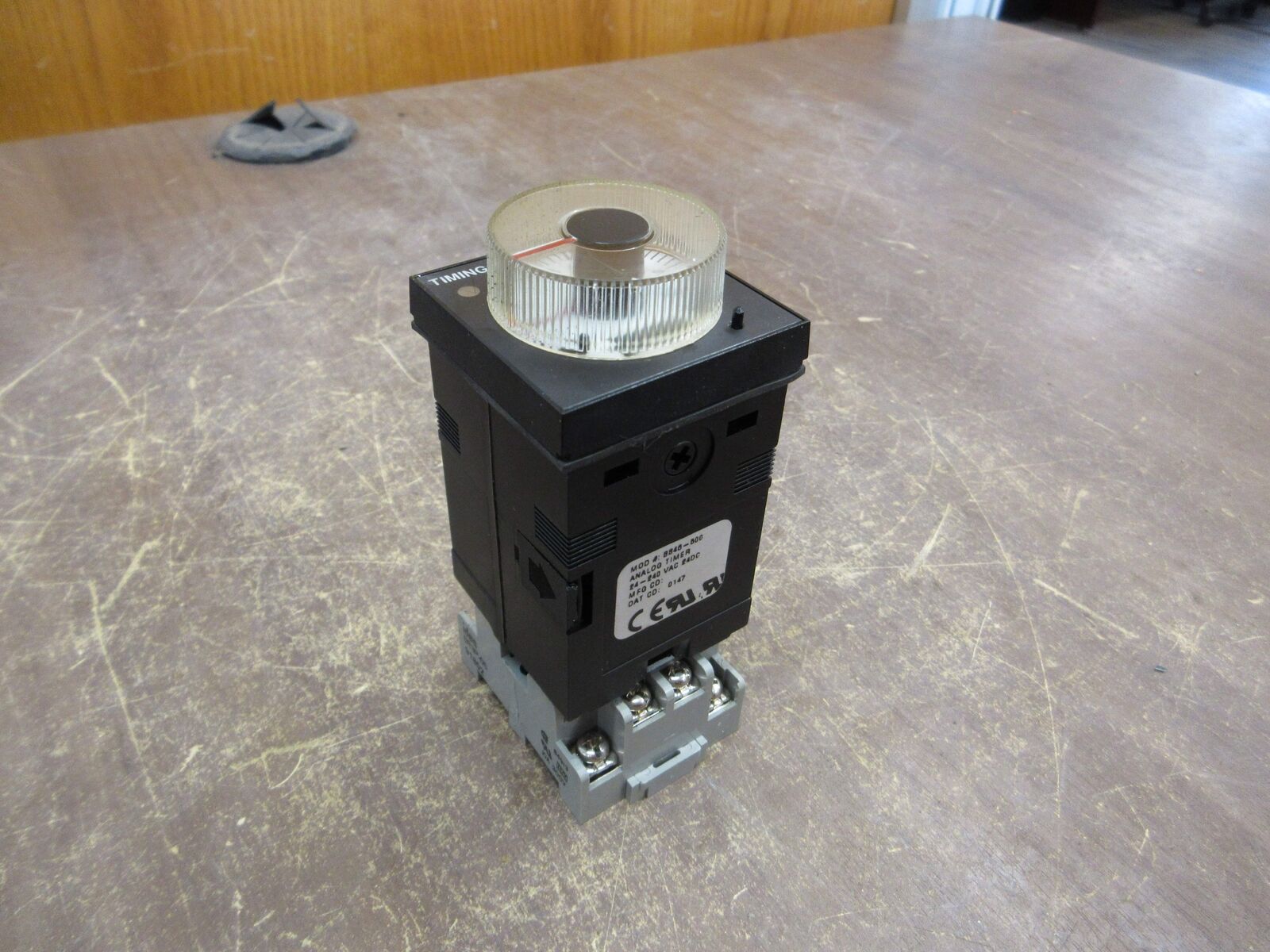 Eagle Signal Analog Timer B846-500 24-240VAC 24VDC w/ Base Used