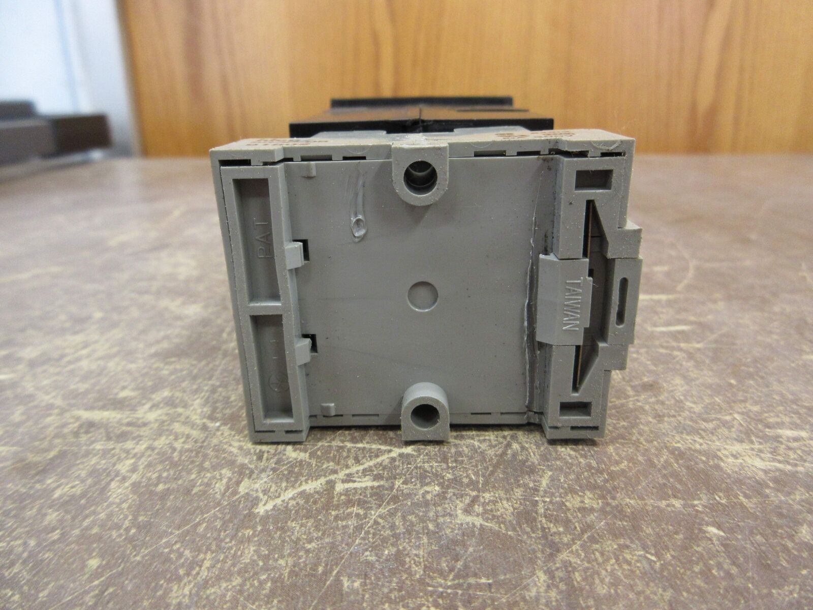 Eagle Signal Analog Timer B846-500 24-240VAC 24VDC w/ Base Used