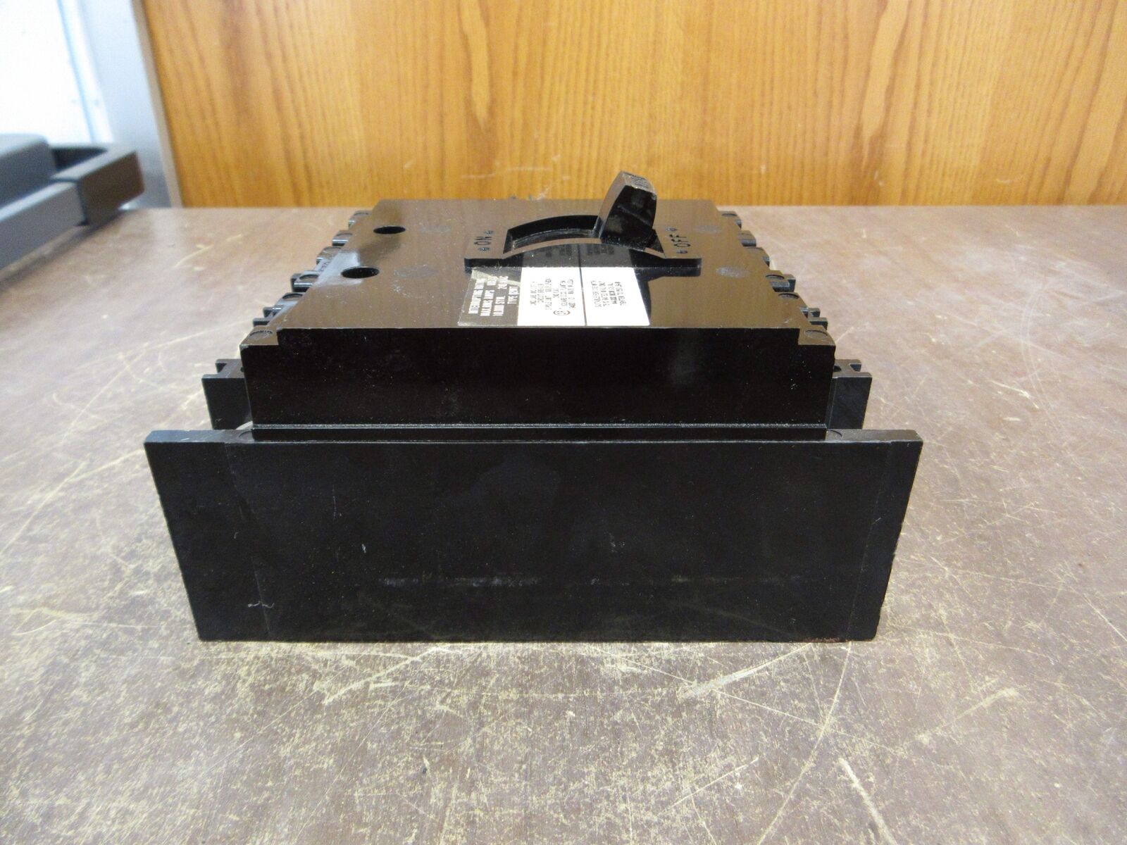 Square D Circuit Breaker Q2M3125MT 125A 240V 3P Used