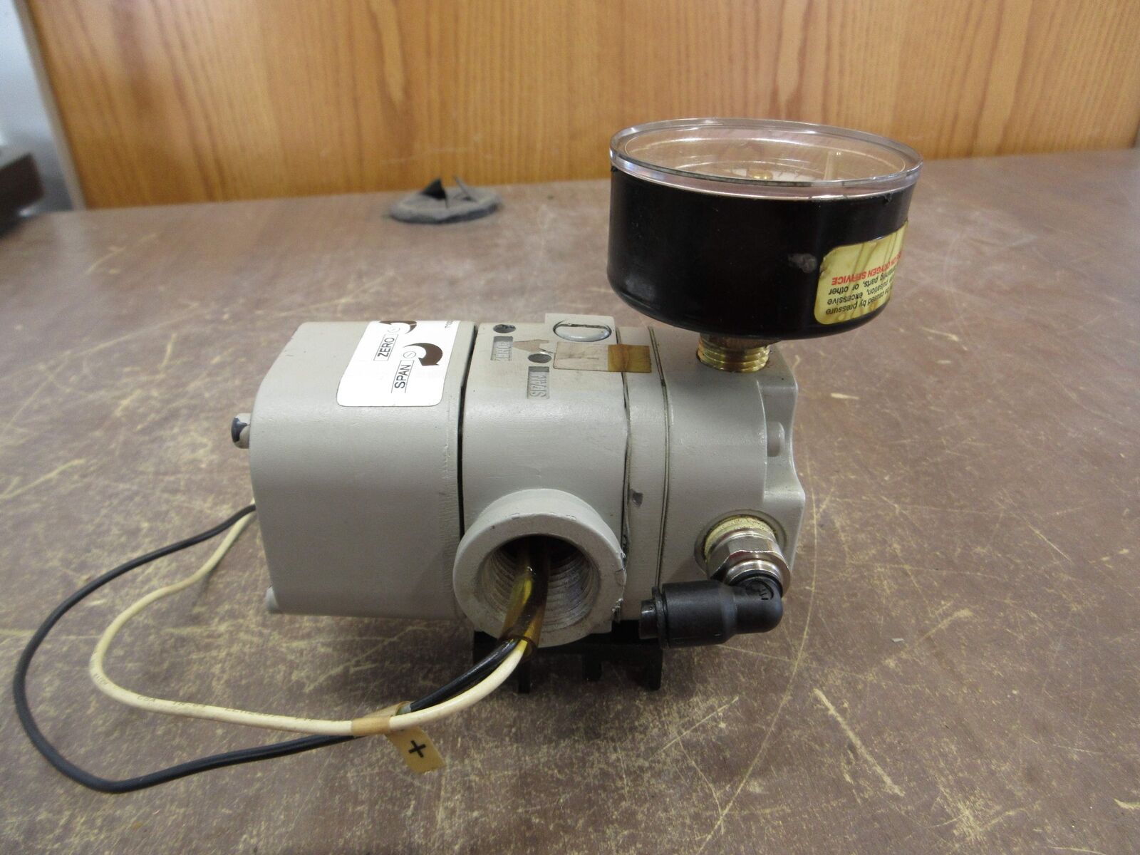 Bellofram E/P Pressure Transducer 961-112-000 Input: 0-10VDC Used