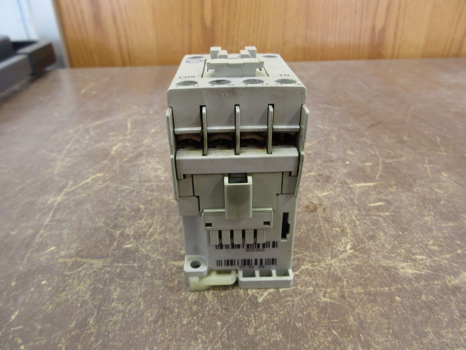 Allen-Bradley Contactor 100-C09*10 25A 120V Coil *Cracked* Used