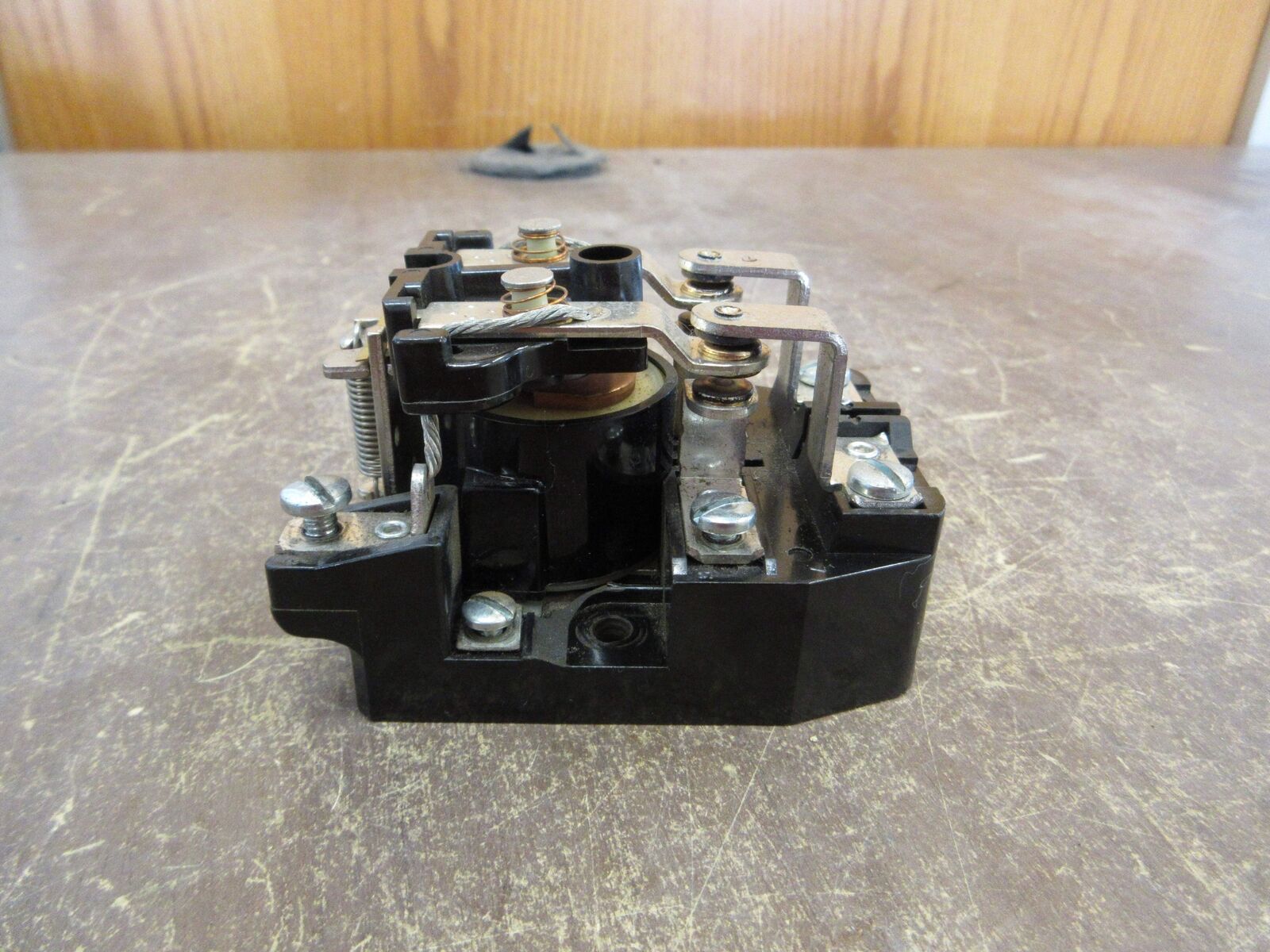 Square D Power Relay 8501 CO16V24 Ser. C 240V Coil *Broken Base* Used
