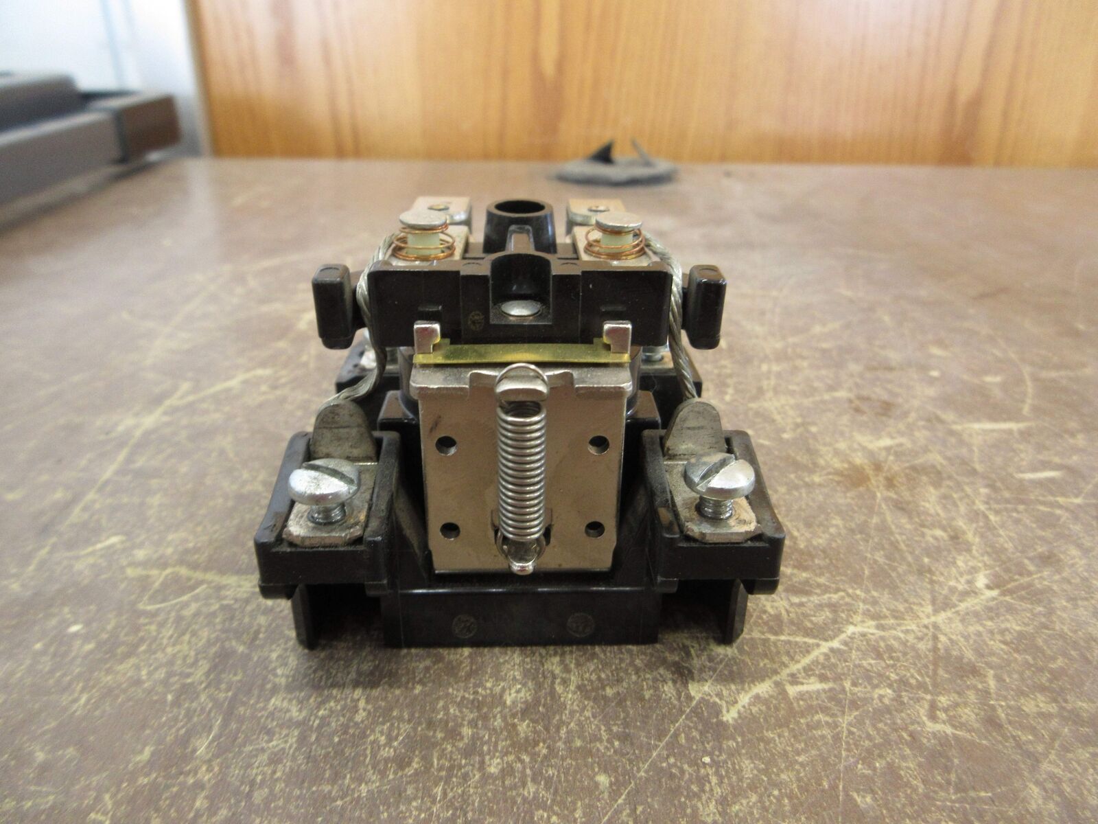 Square D Power Relay 8501 CO16V24 Ser. C 240V Coil *Broken Base* Used