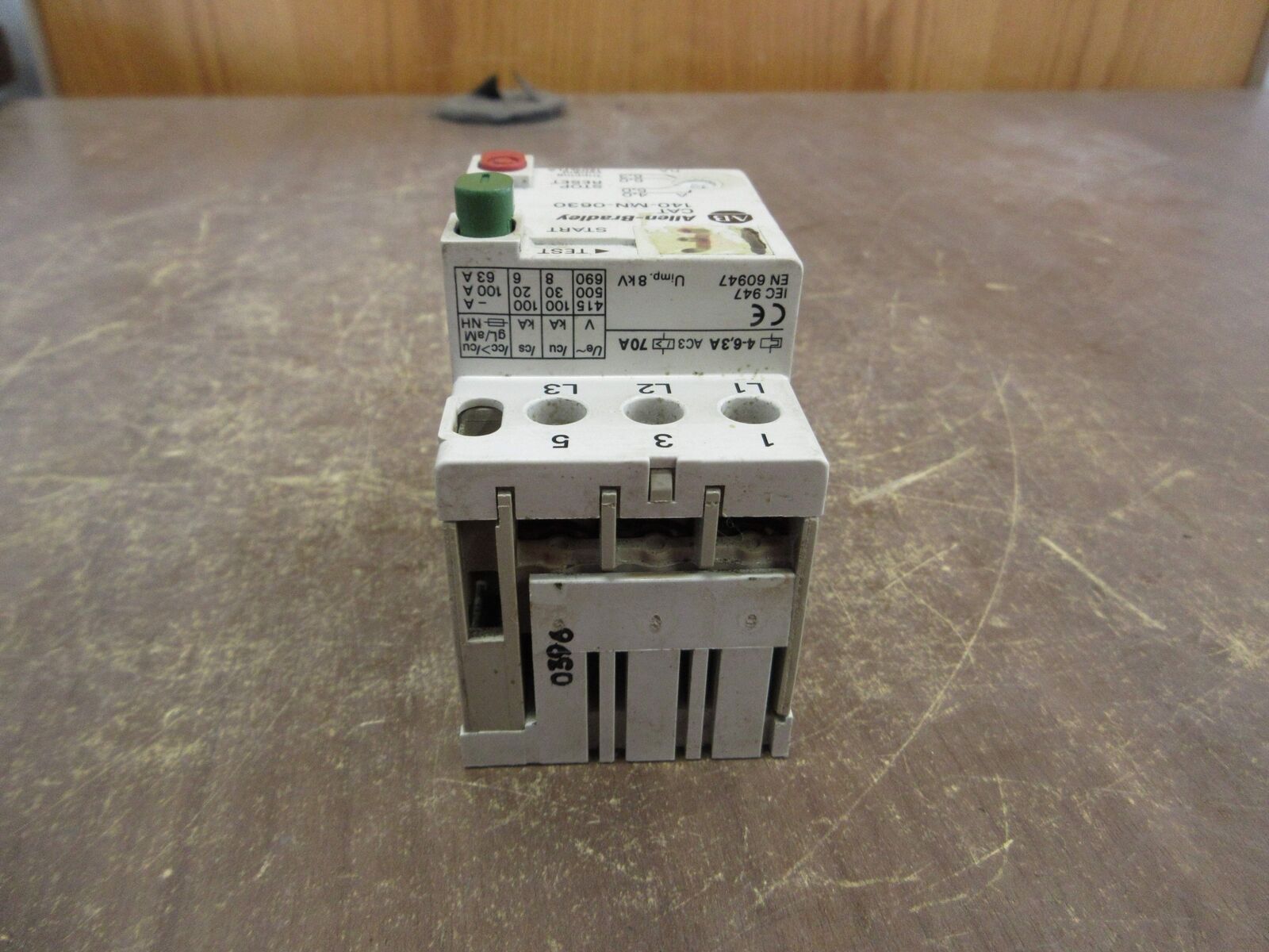 Allen-Bradley Manual Starter 140-MN-0630 Ser. C Trip: 4.0-6.3A *Chipped Base*