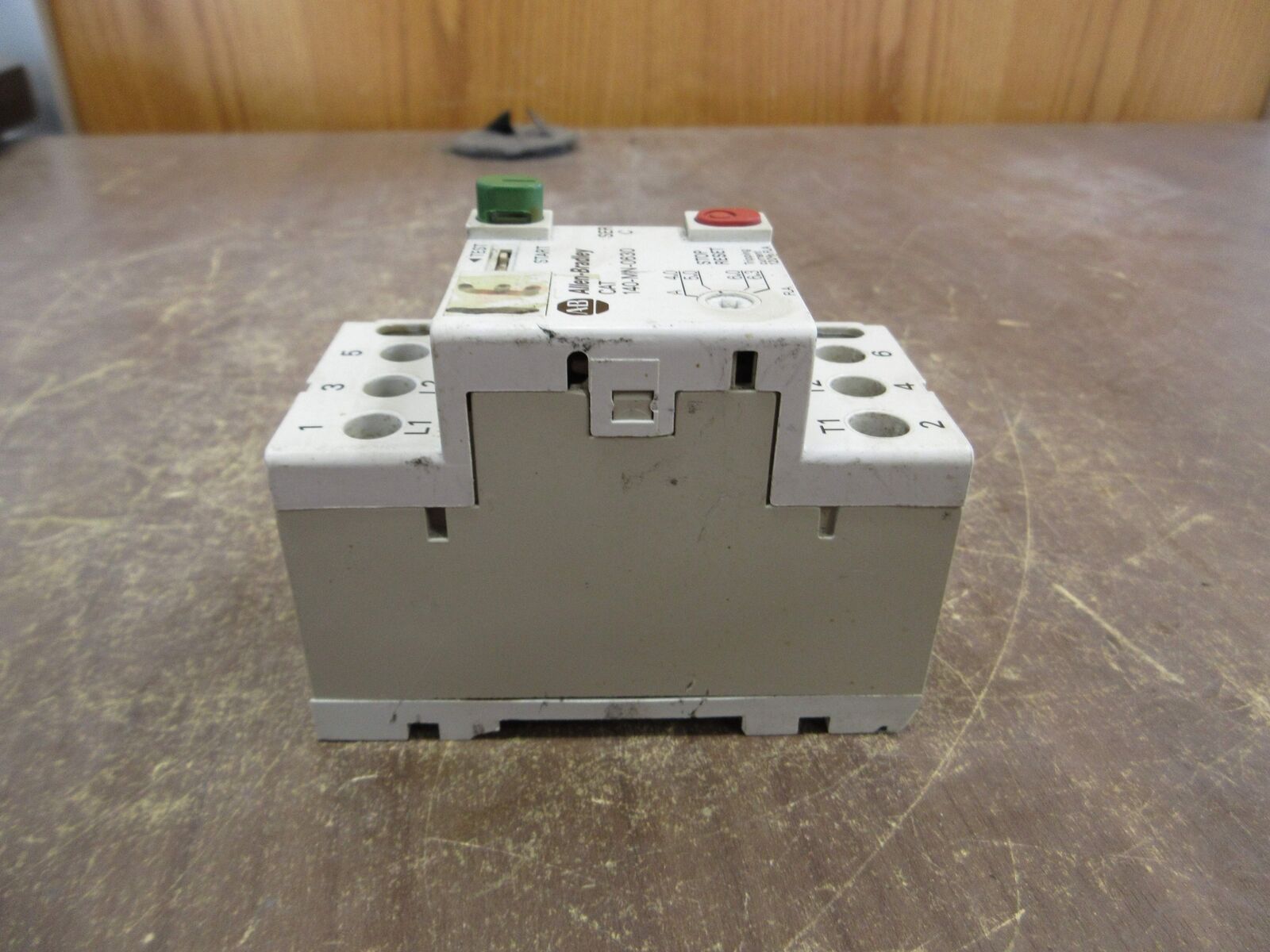 Allen-Bradley Manual Starter 140-MN-0630 Ser. C Trip: 4.0-6.3A *Chipped Base*