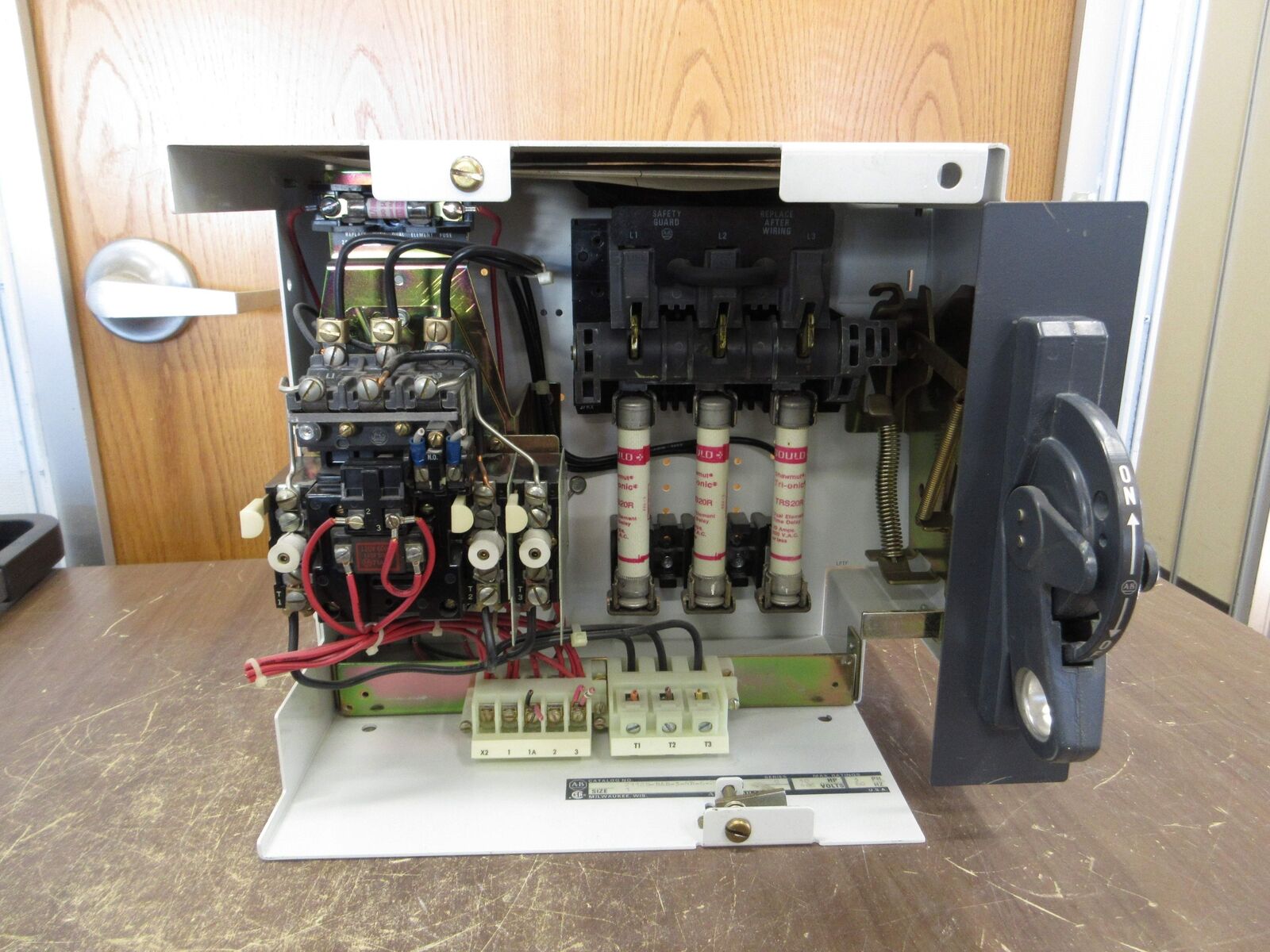 Allen-Bradley Size 1 MCC Bucket 2112B-BAB-3-4R-6-24R 480V 3Ph 60Hz 120V Coil
