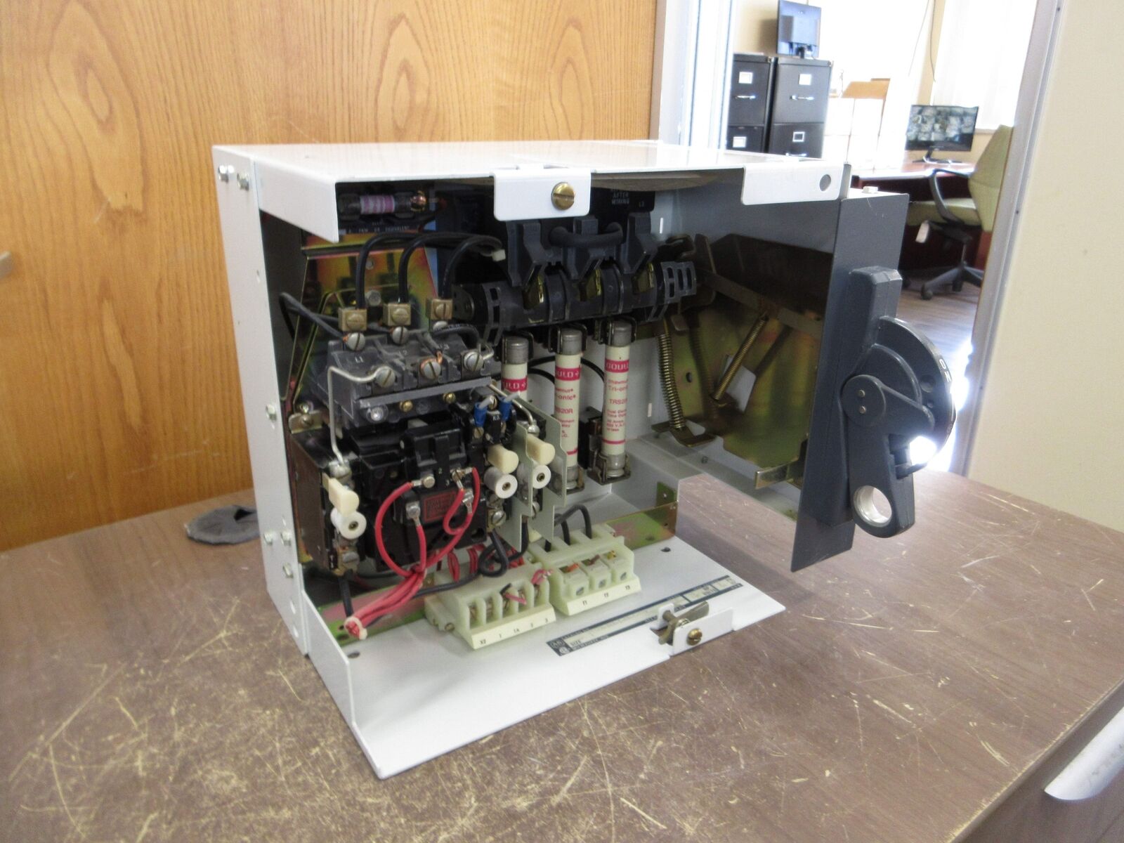 Allen-Bradley Size 1 MCC Bucket 2112B-BAB-3-4R-6-24R 480V 3Ph 60Hz 120V Coil