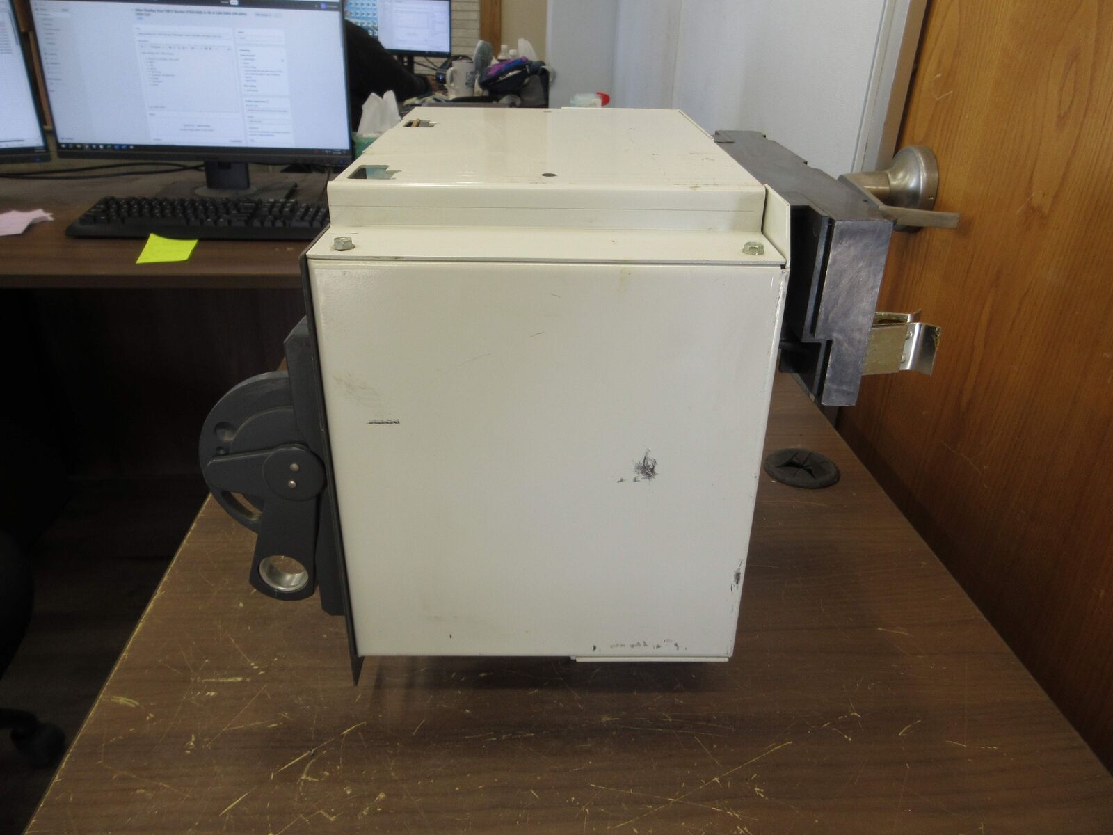 Allen-Bradley Size 1 MCC Bucket 2112B-BAB-3-4R-6-24R 480V 3Ph 60Hz 120V Coil