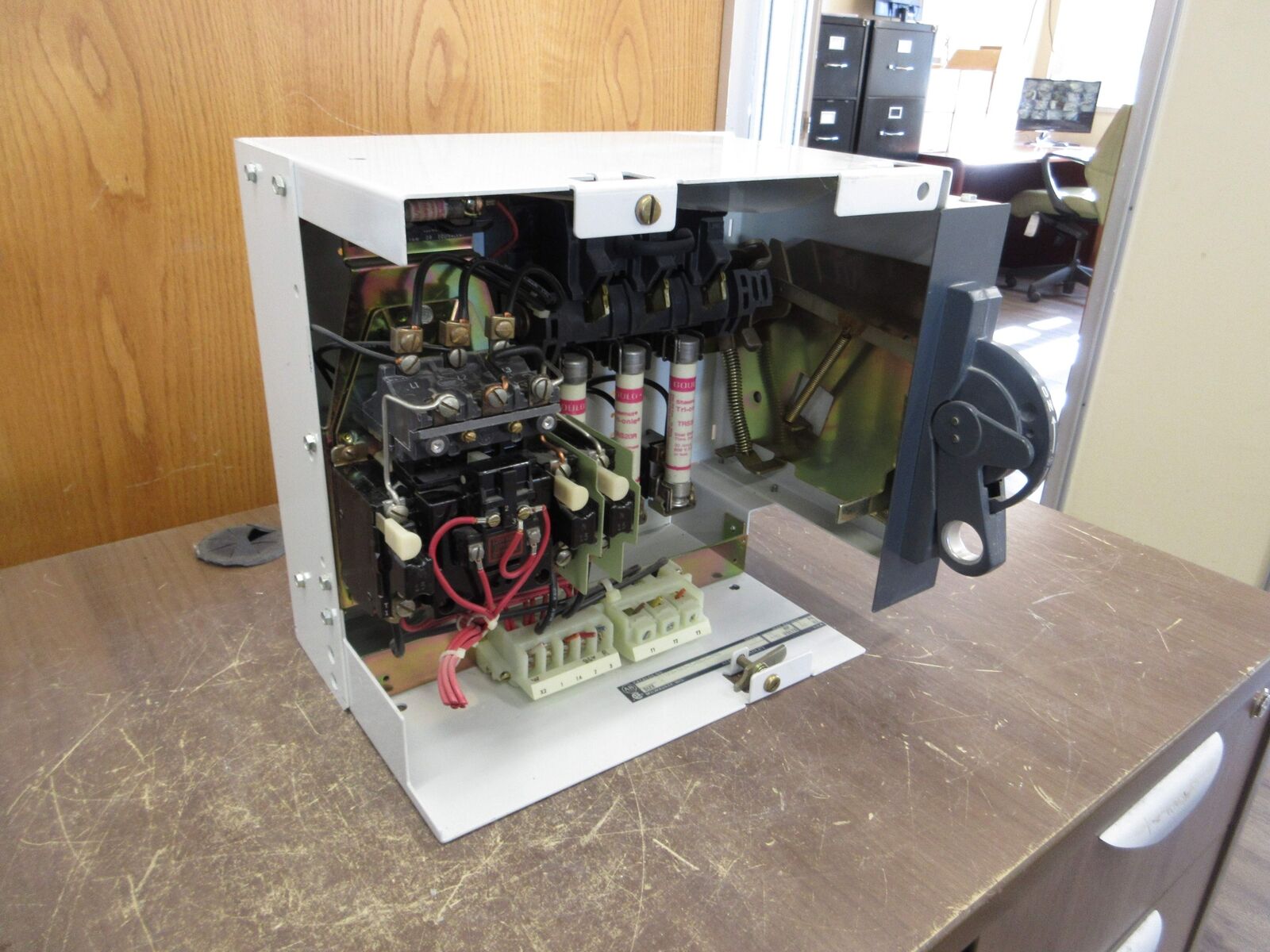 Allen-Bradley Size 1 MCC Bucket 2112B-BAB-3-4R-6-24R 480V 3Ph 60Hz 120V Coil