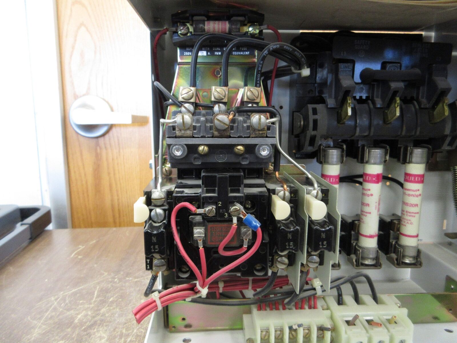 Allen-Bradley Size 1 MCC Bucket 2112B-BAB-3-4R-6-24R 480V 3Ph 60Hz 120V Coil