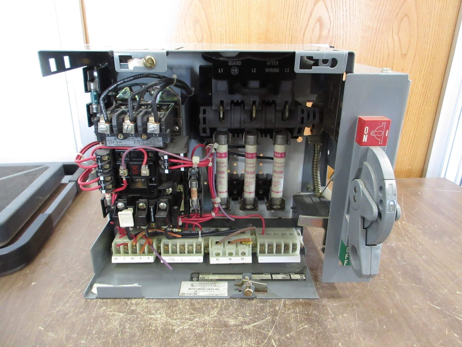 Allen-Bradley Size 1 MCC Bucket 2112B-BDB-4R-6P-24R-9000 480V 3Ph 60Hz 120V Coil