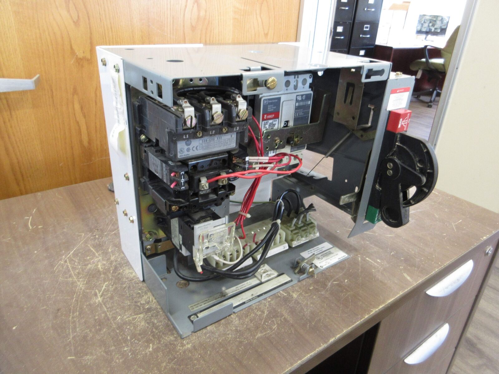 Allen-Bradley Size 2 MCC Bucket YUGWQY923/1AW 480V 3Ph 60Hz 120V Coil *No Door*