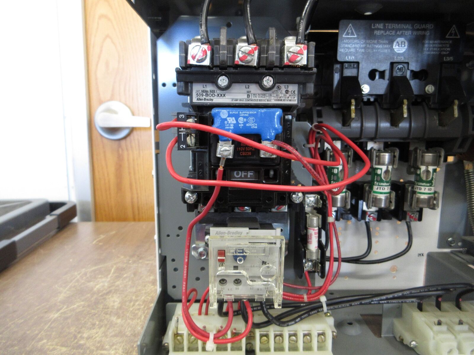 Allen-Bradley Size 1 MCC Bucket 2112B-BDBD-7FEEC-17-21-24J-37 X 480V 3Ph 60Hz