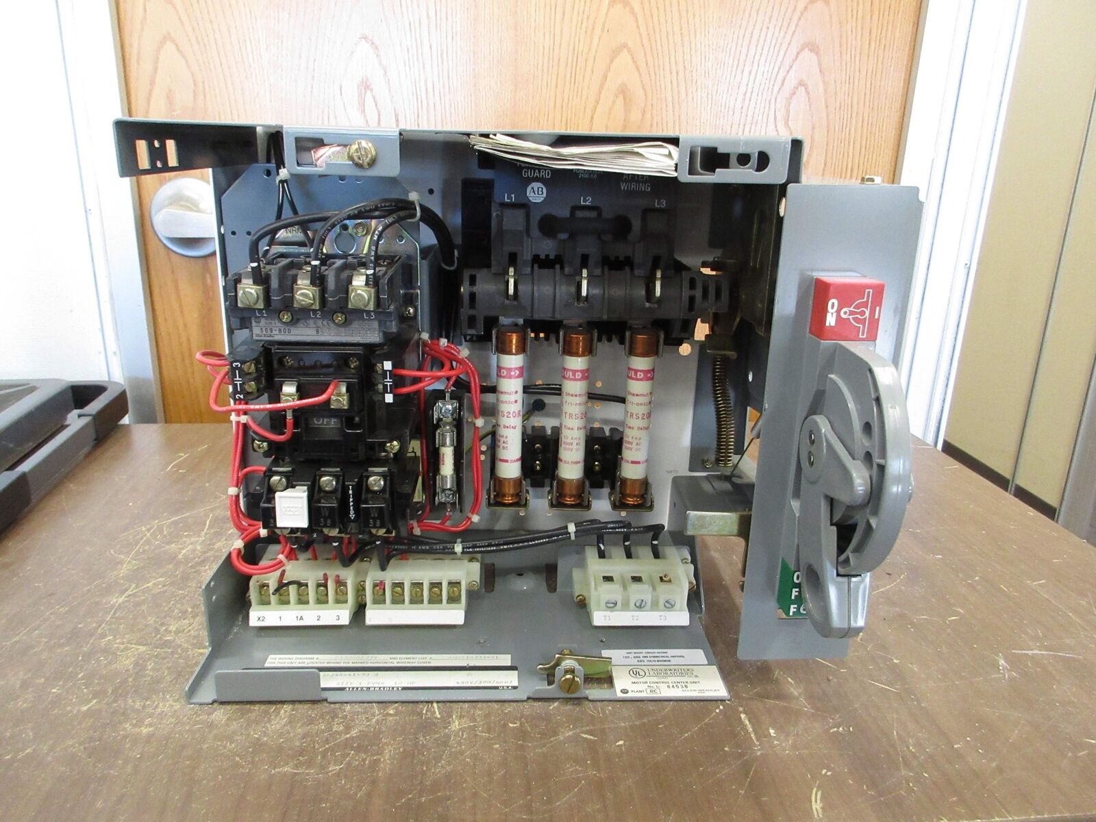 Allen-Bradley Size 1 MCC Bucket 2112B-BAB-3-6S-24R-41-90 Q 480V 3Ph 60Hz Used