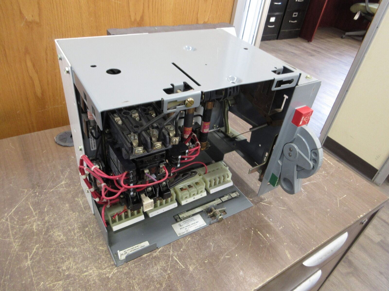 Allen-Bradley Size 1 MCC Bucket 2112B-BDB-4R-6P-24R-9000 480V 3Ph 60Hz 120V Coil