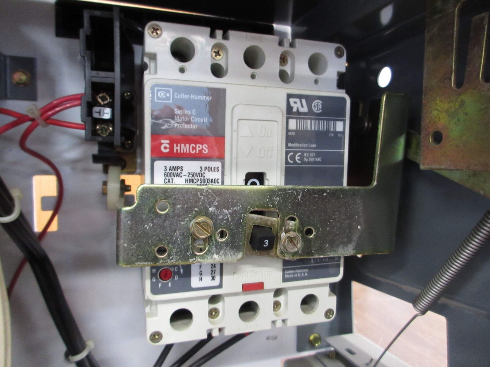 Allen-Bradley Size 1 MCC Bucket YUGWQY923/1AS 480V 3Ph 60Hz 120V Coil w/ Door