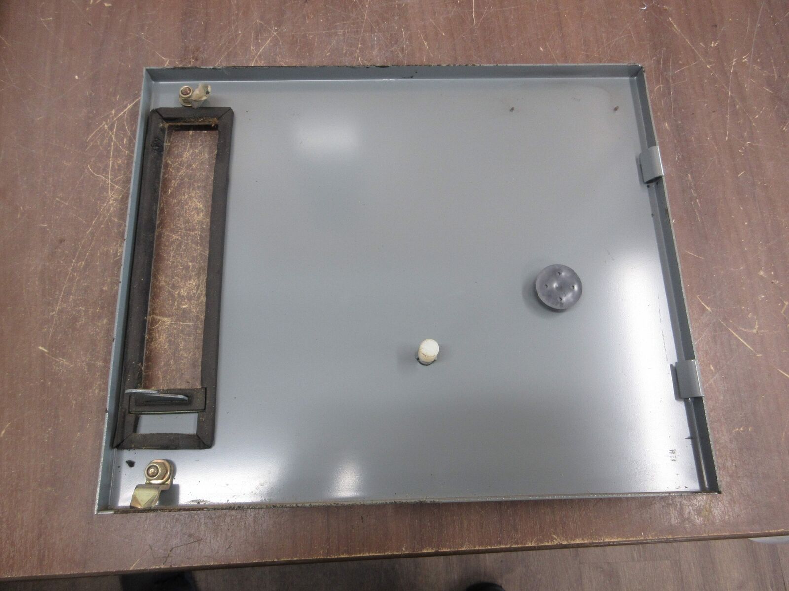 Allen-Bradley Size 1 MCC Bucket YUGWQY923/1AS 480V 3Ph 60Hz 120V Coil w/ Door