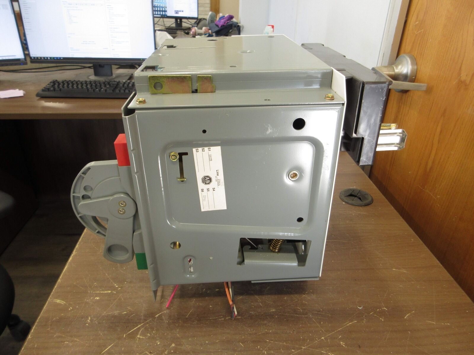 Allen-Bradley Size 1 MCC Bucket 2112B-BAB-3-6S-24R-41-90 0 480V 3Ph 60Hz Used